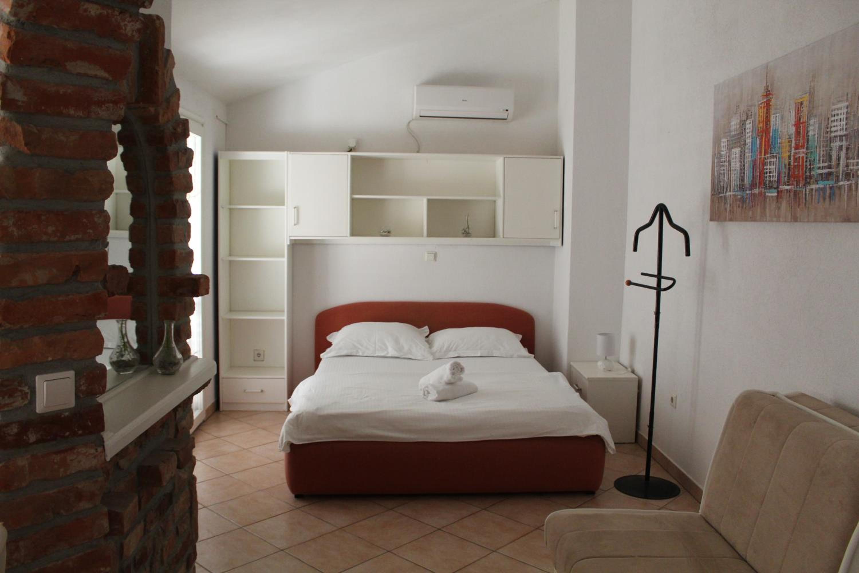 Studio Apartment with Sea View - Photo 5
