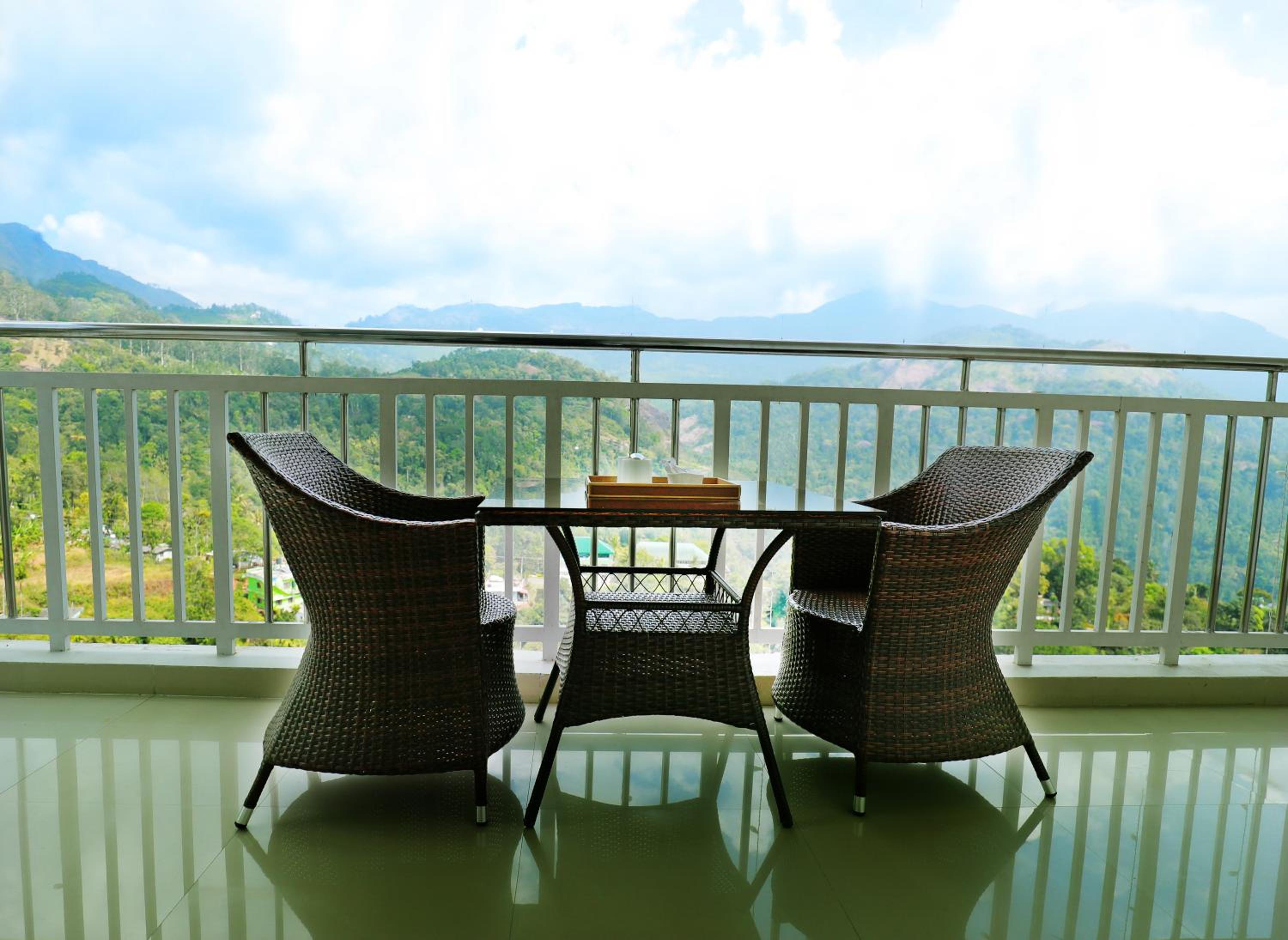 Suite with Balcony - Photo 5