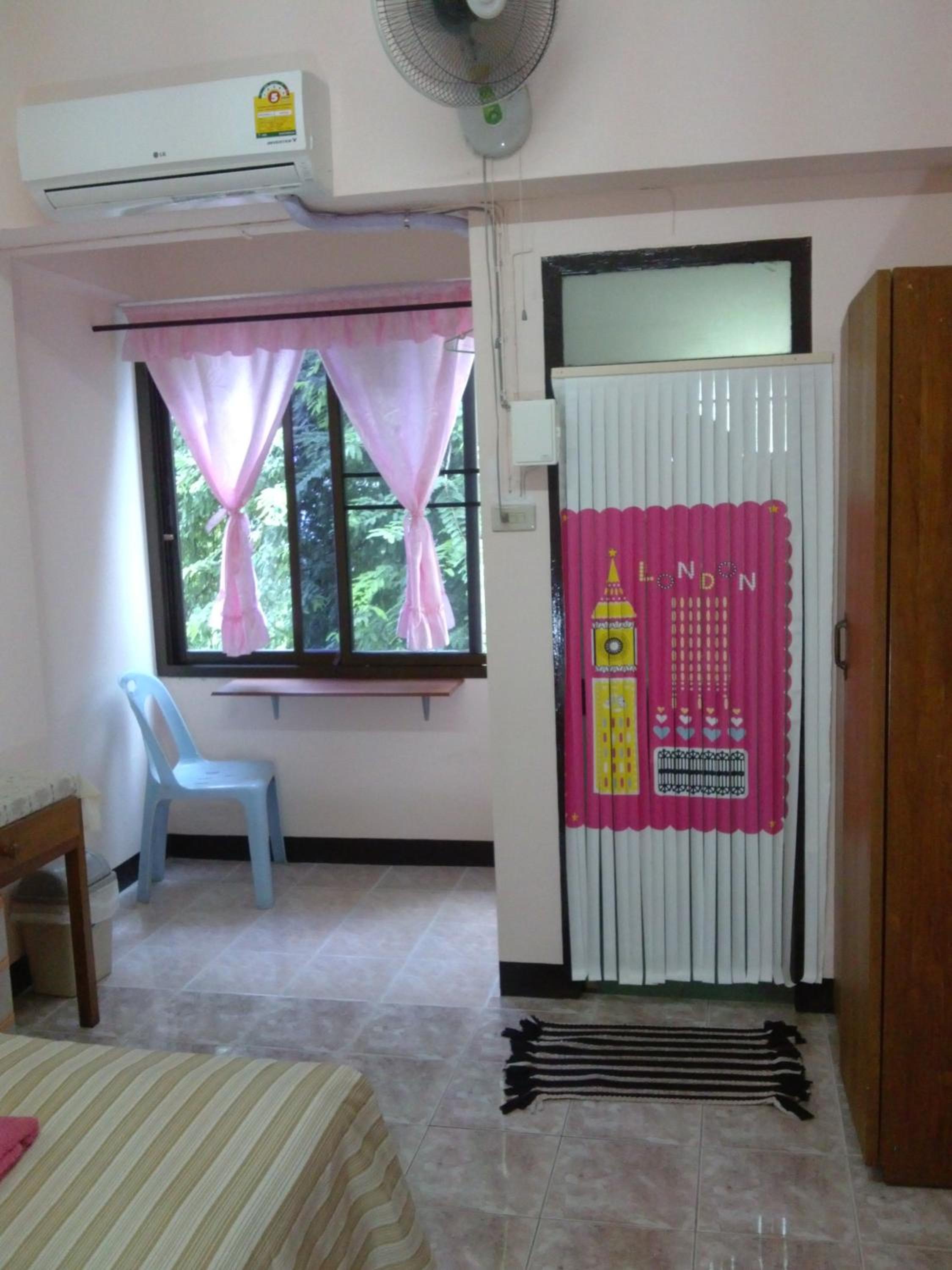 Standard Double Room with Fan - Photo 2