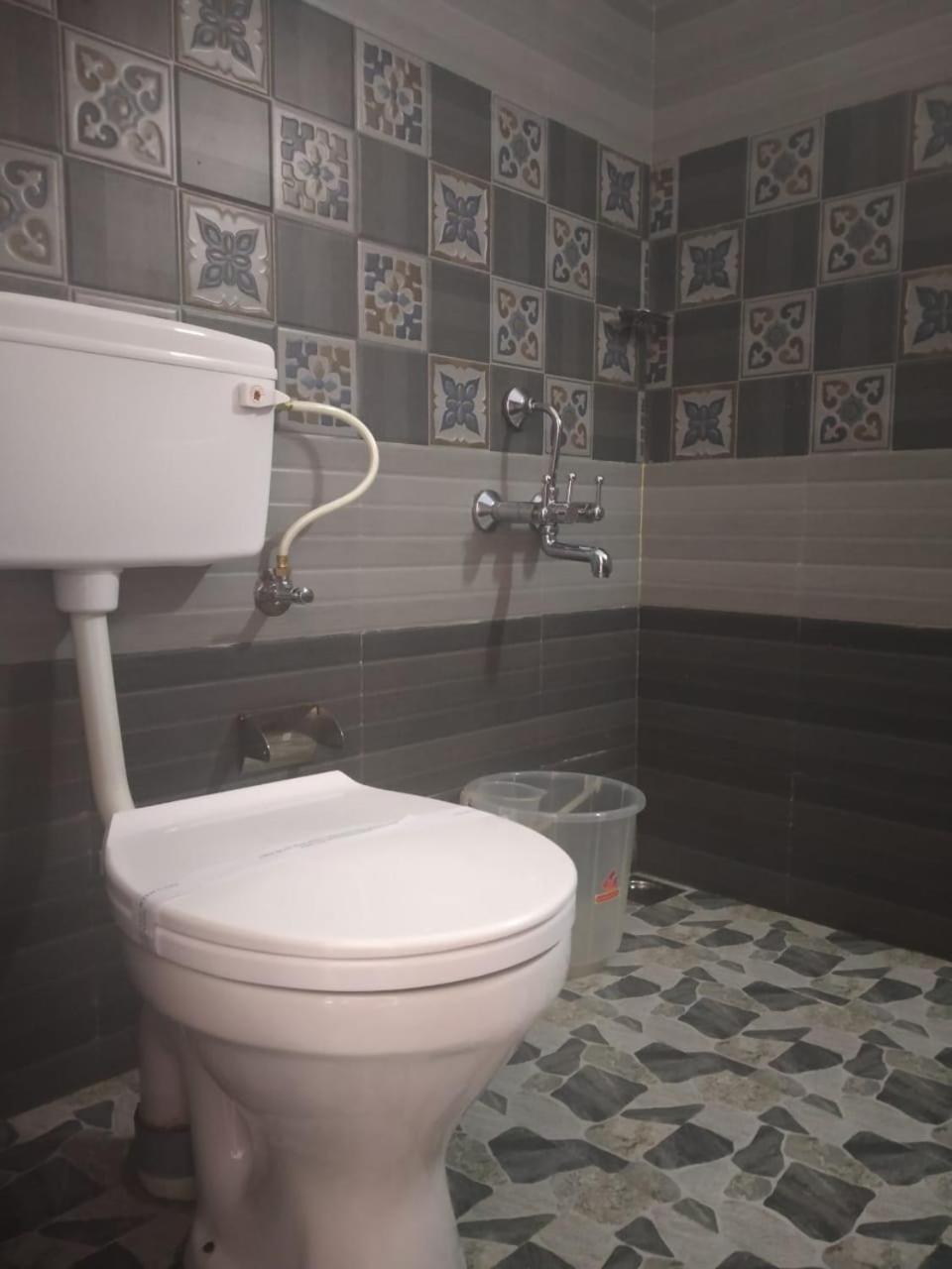Queen Room - Photo 10