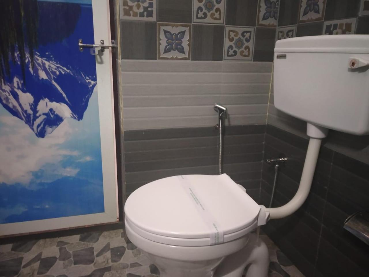 Queen Room - Photo 8