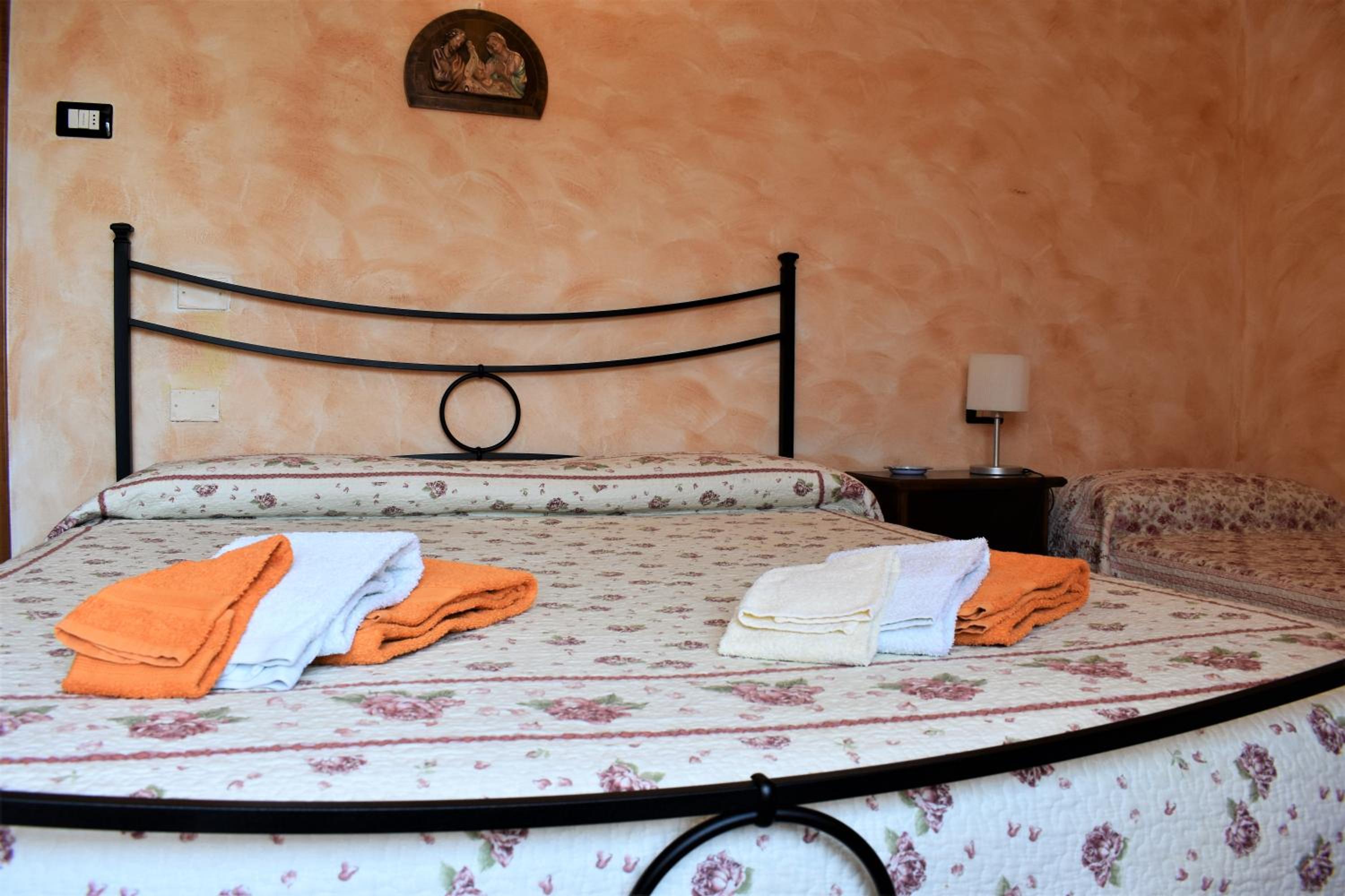 Triple Room - Photo 2