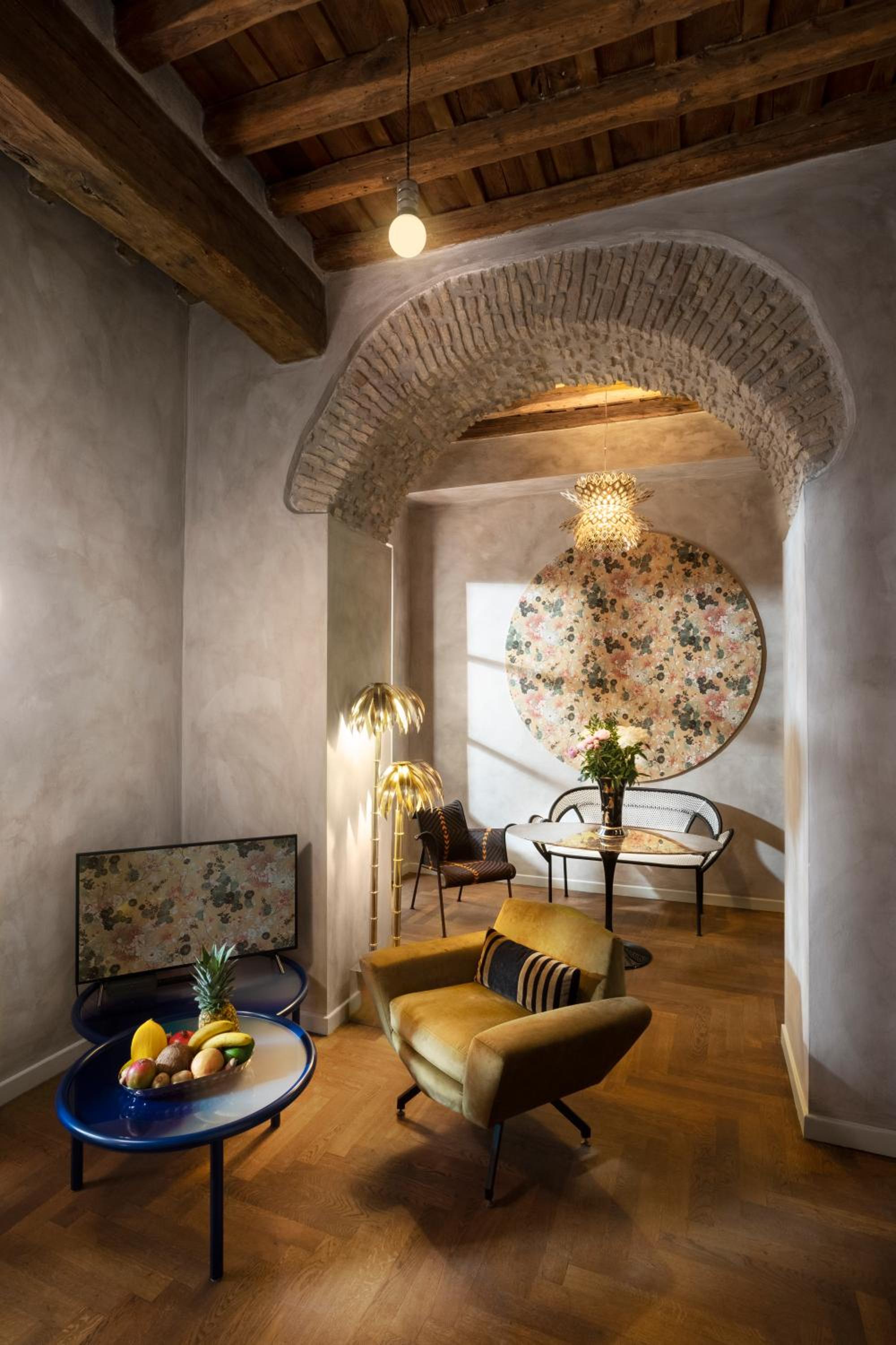 Suite with Courtyard View photo 2