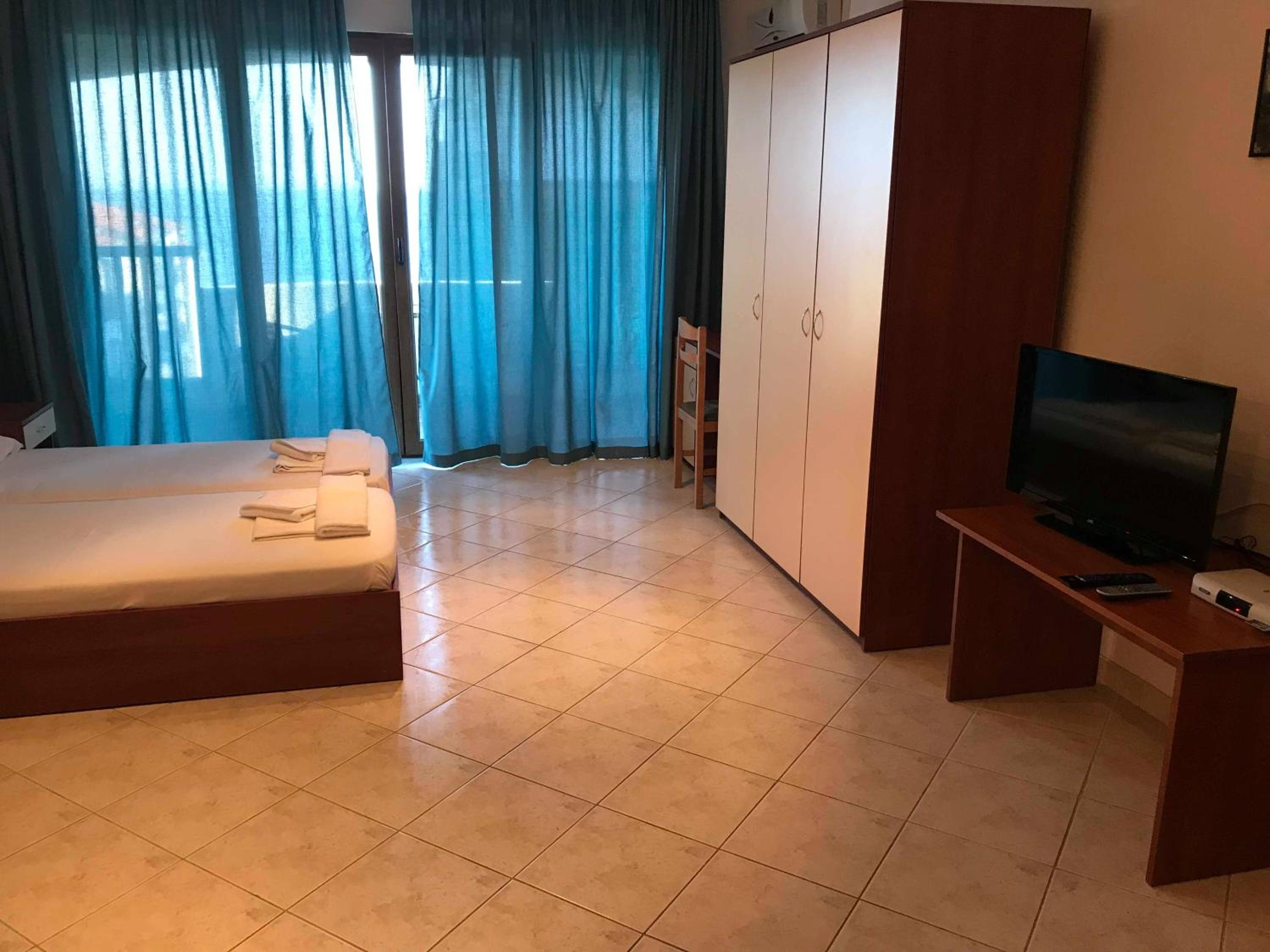 Studio Apartment with Sea View photo 1
