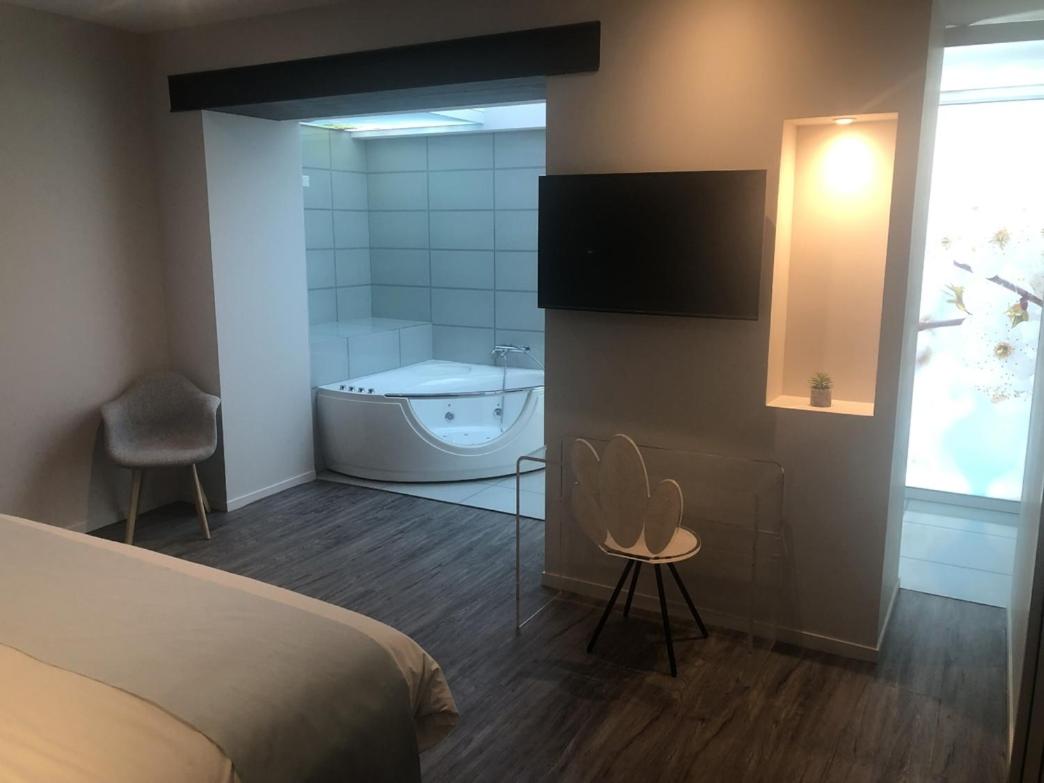 Double Room with Spa Bath