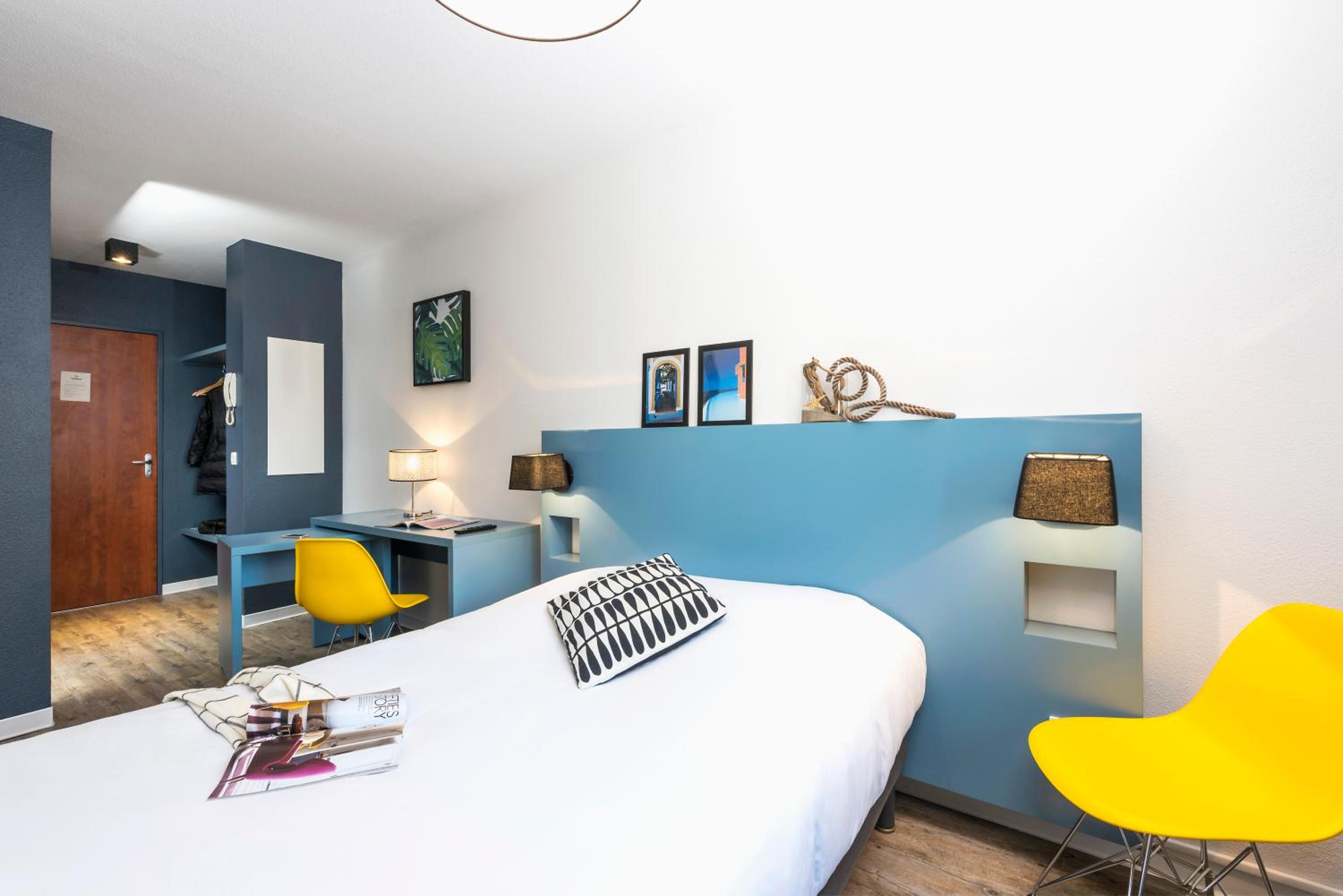 Business Suite - Photo 1