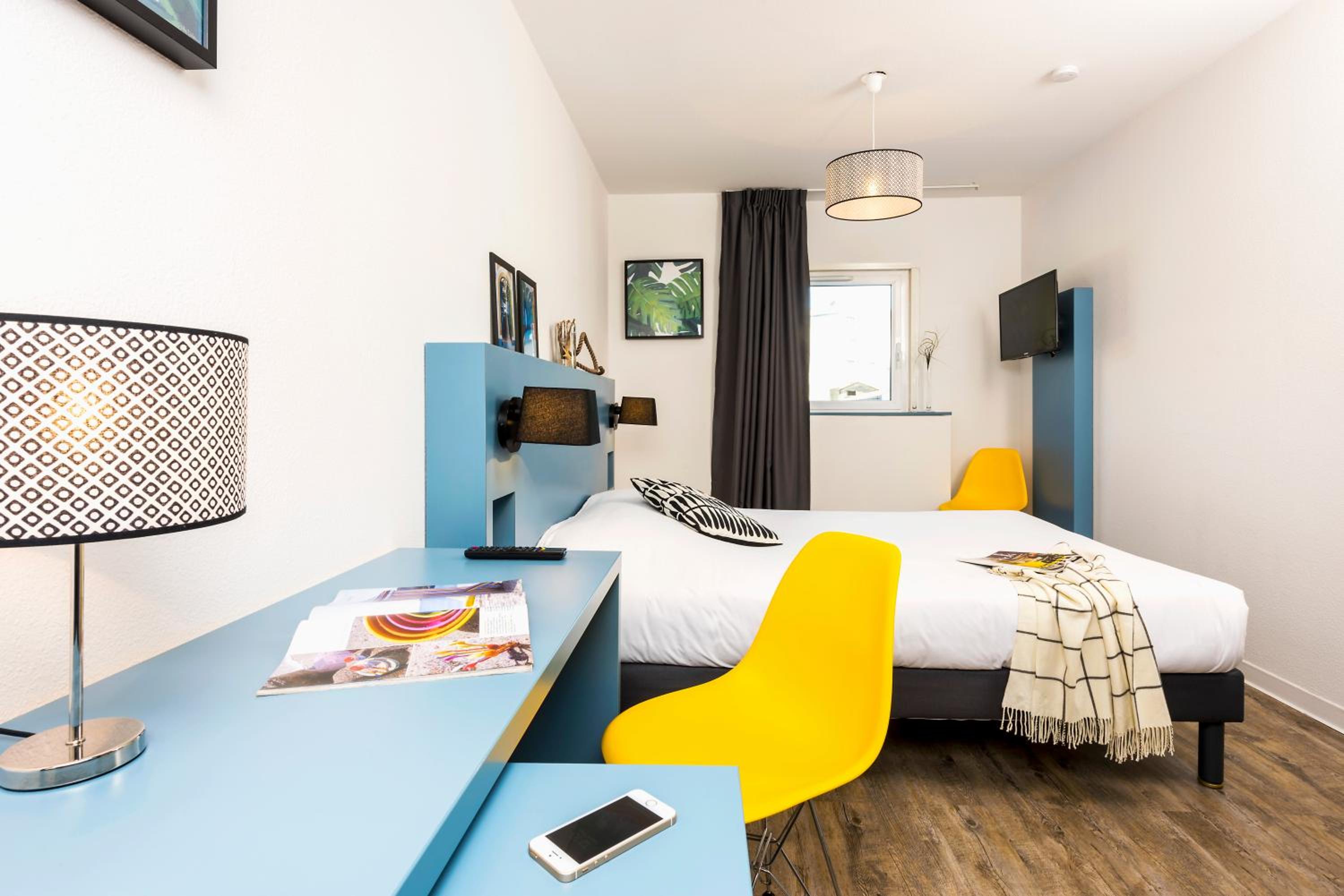 Business Suite - Photo 5