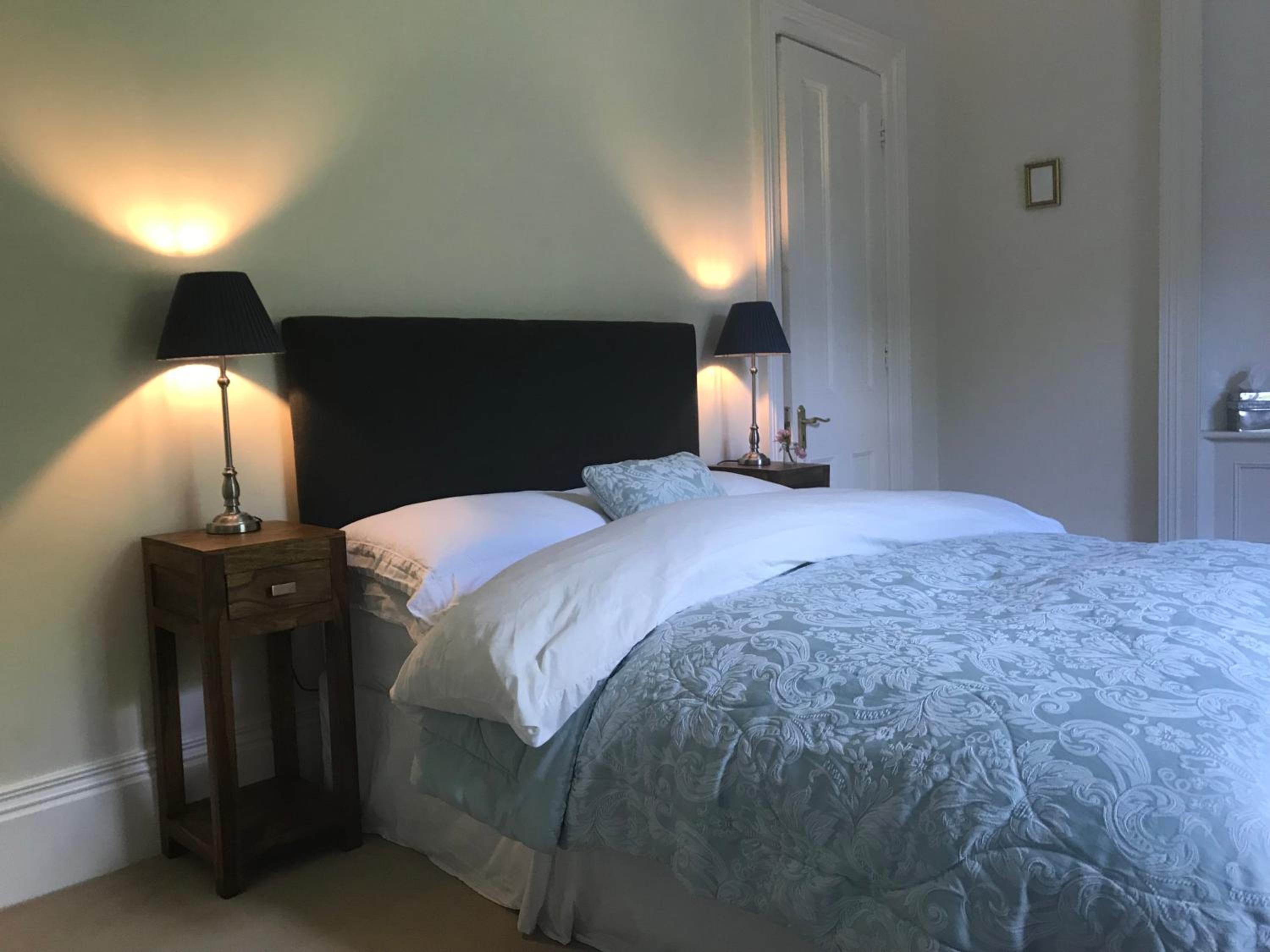 Double Room - Photo 6