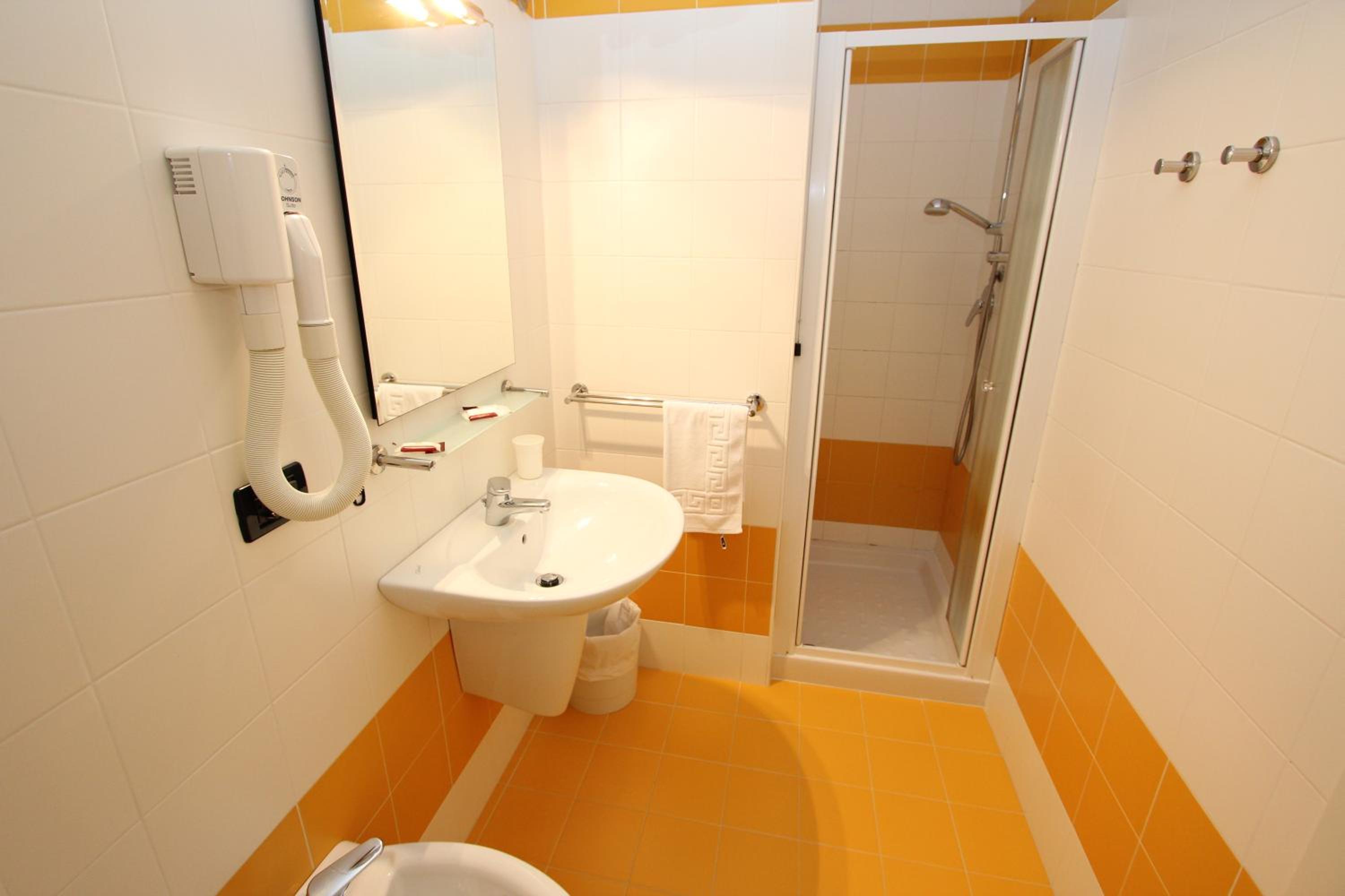 Classic Triple Room photo 3