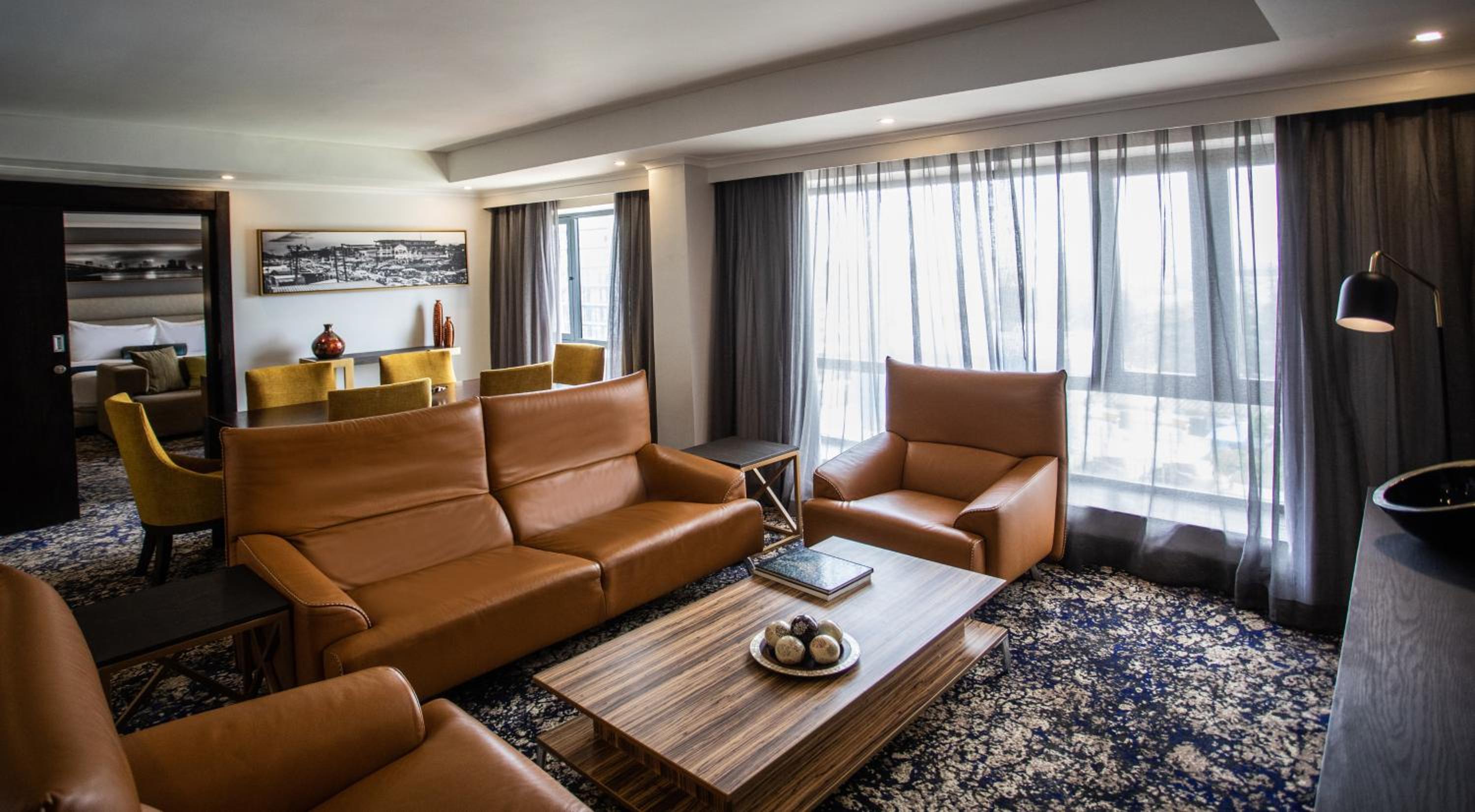 Executive Suite with One King Bed - Photo 5