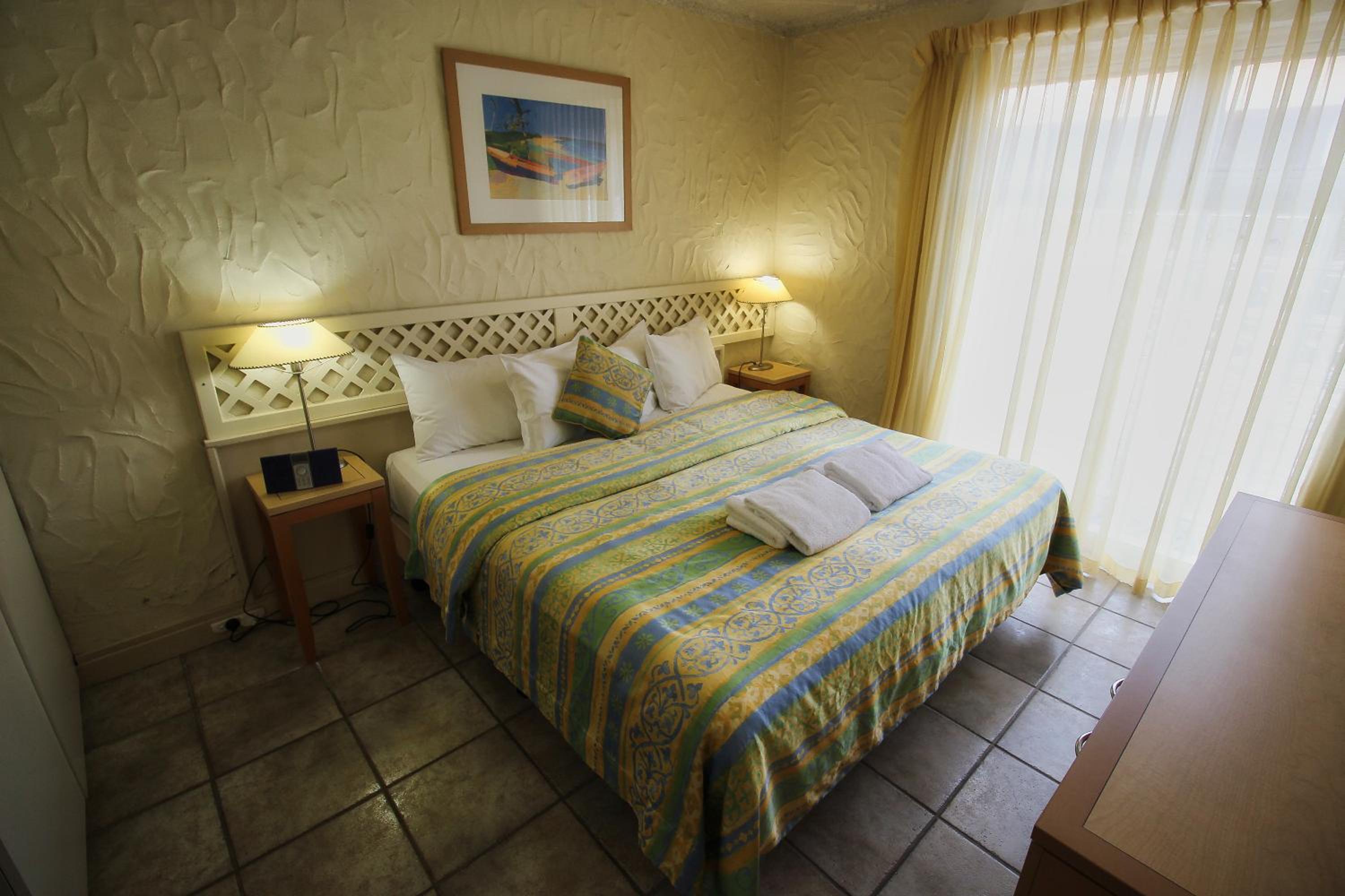 Two-Bedroom Marina View Courtyard Apartment – ground floor