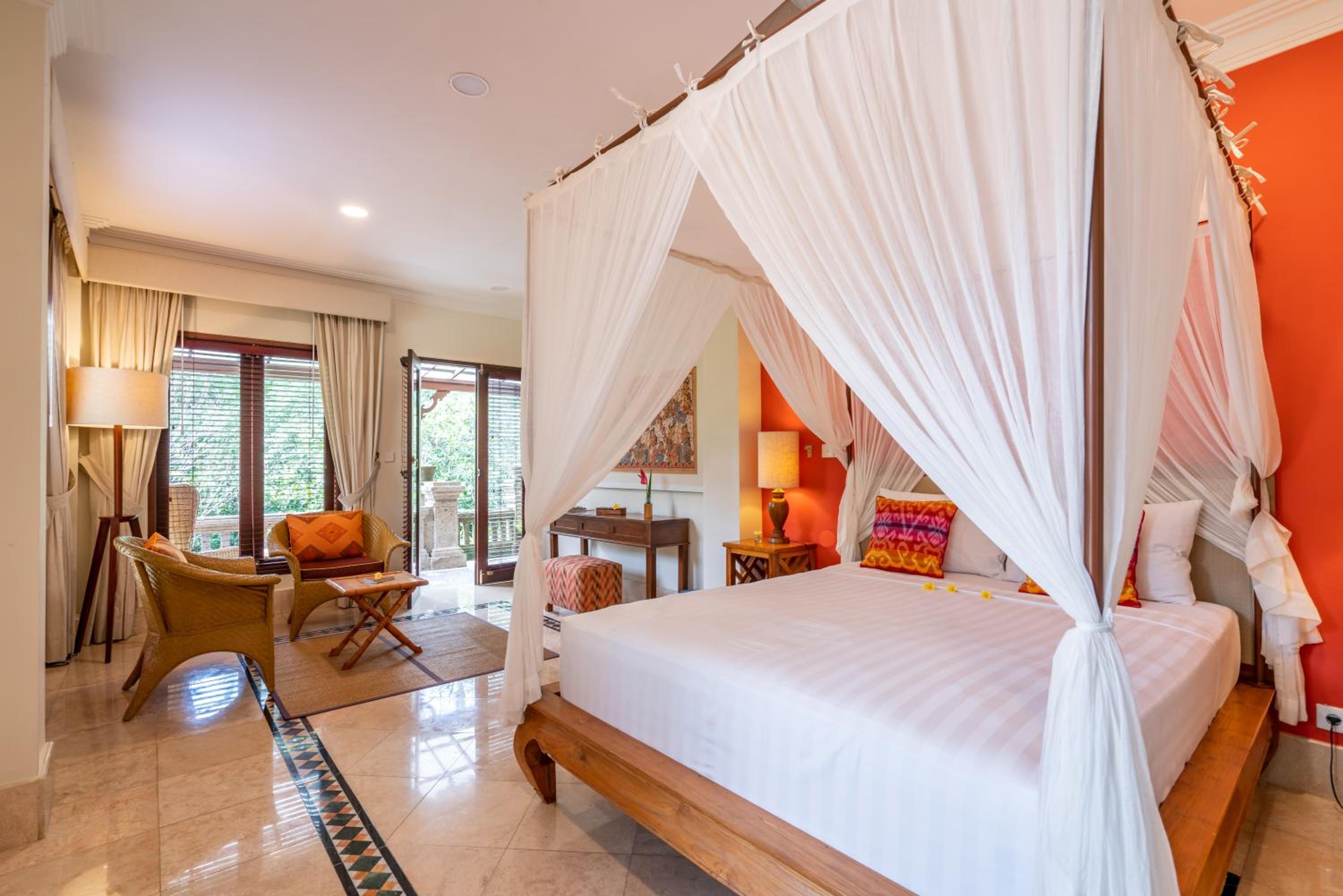 Villa with Private Pool - Photo 23
