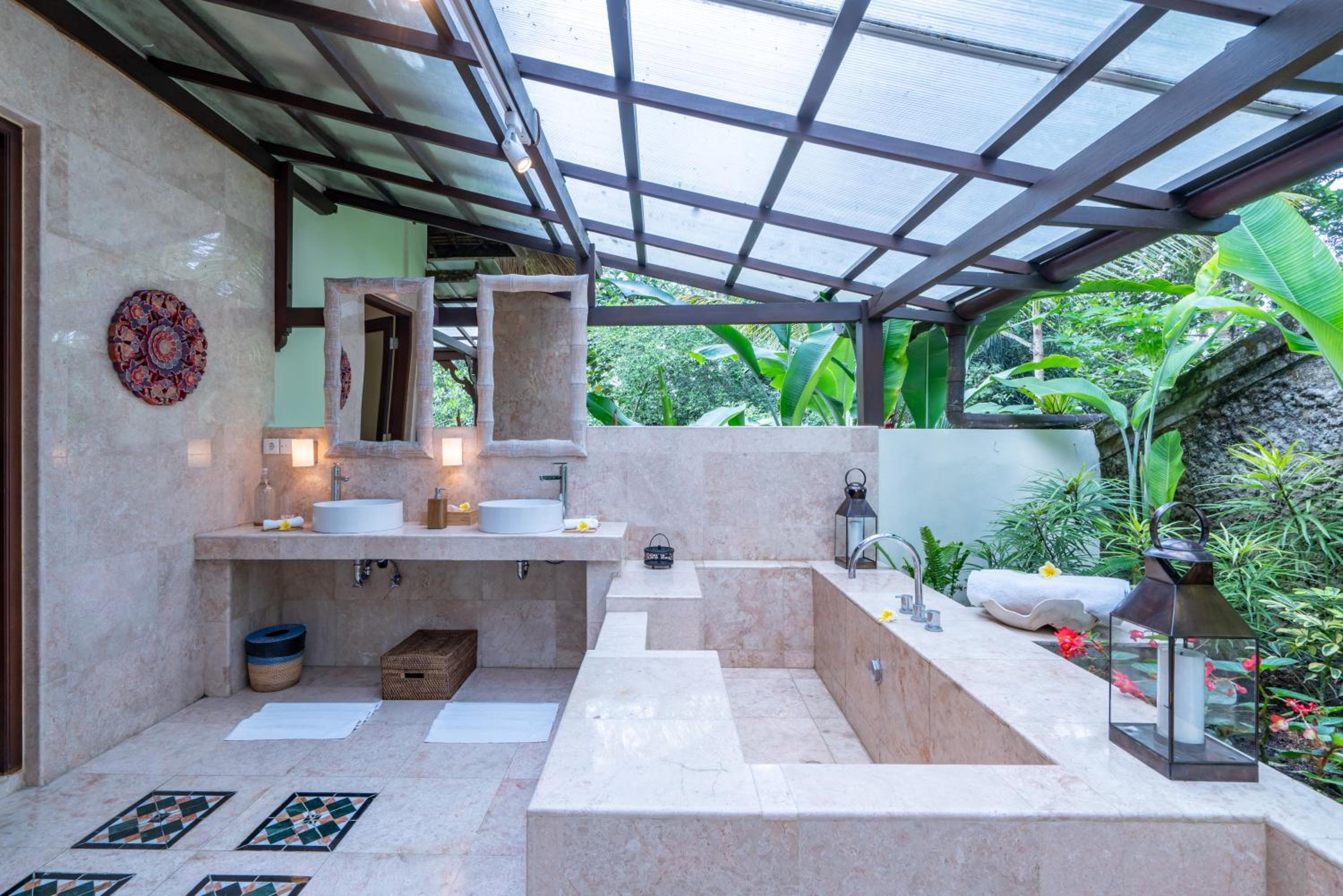 Villa with Private Pool - Photo 17