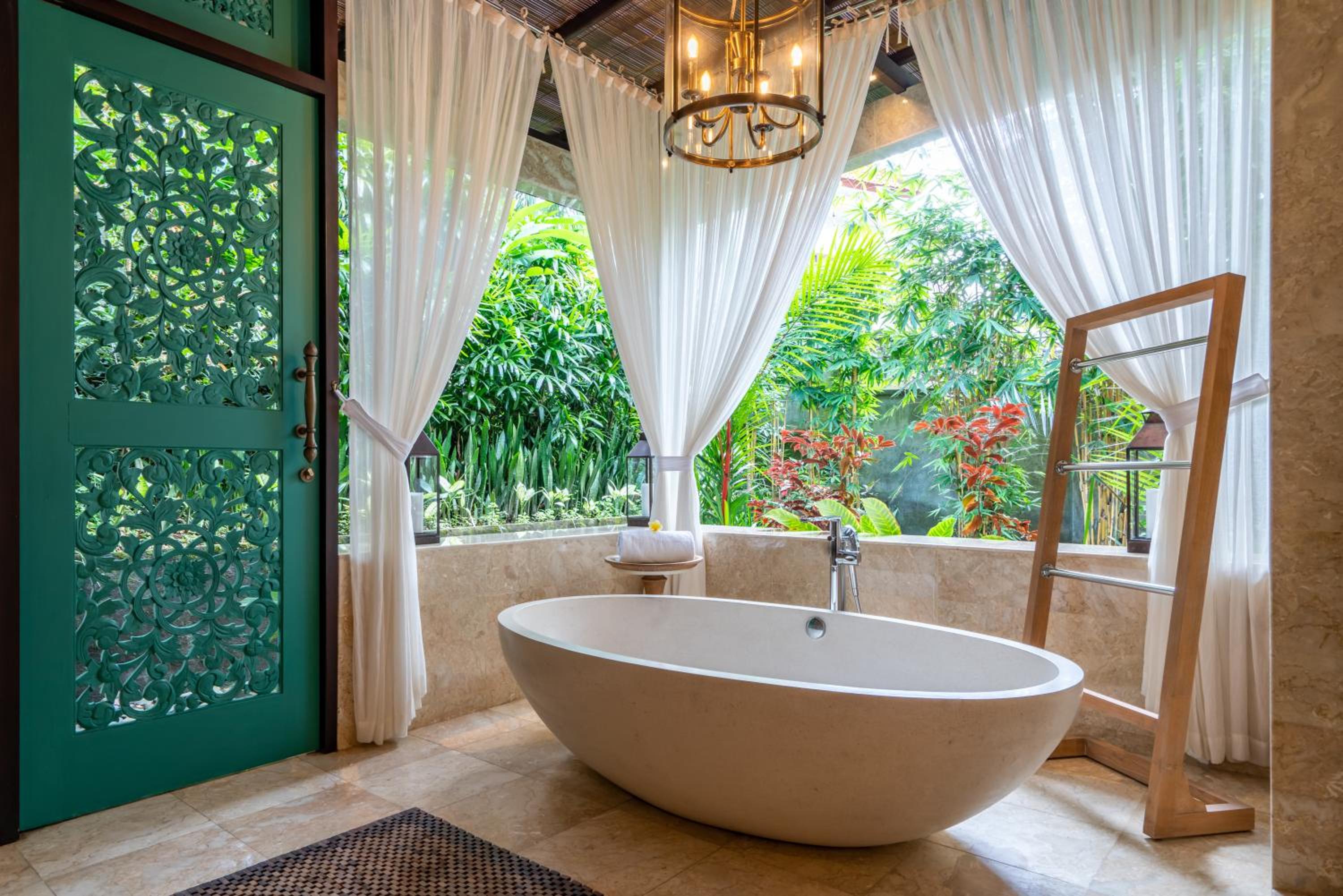 Villa with Private Pool - Photo 12