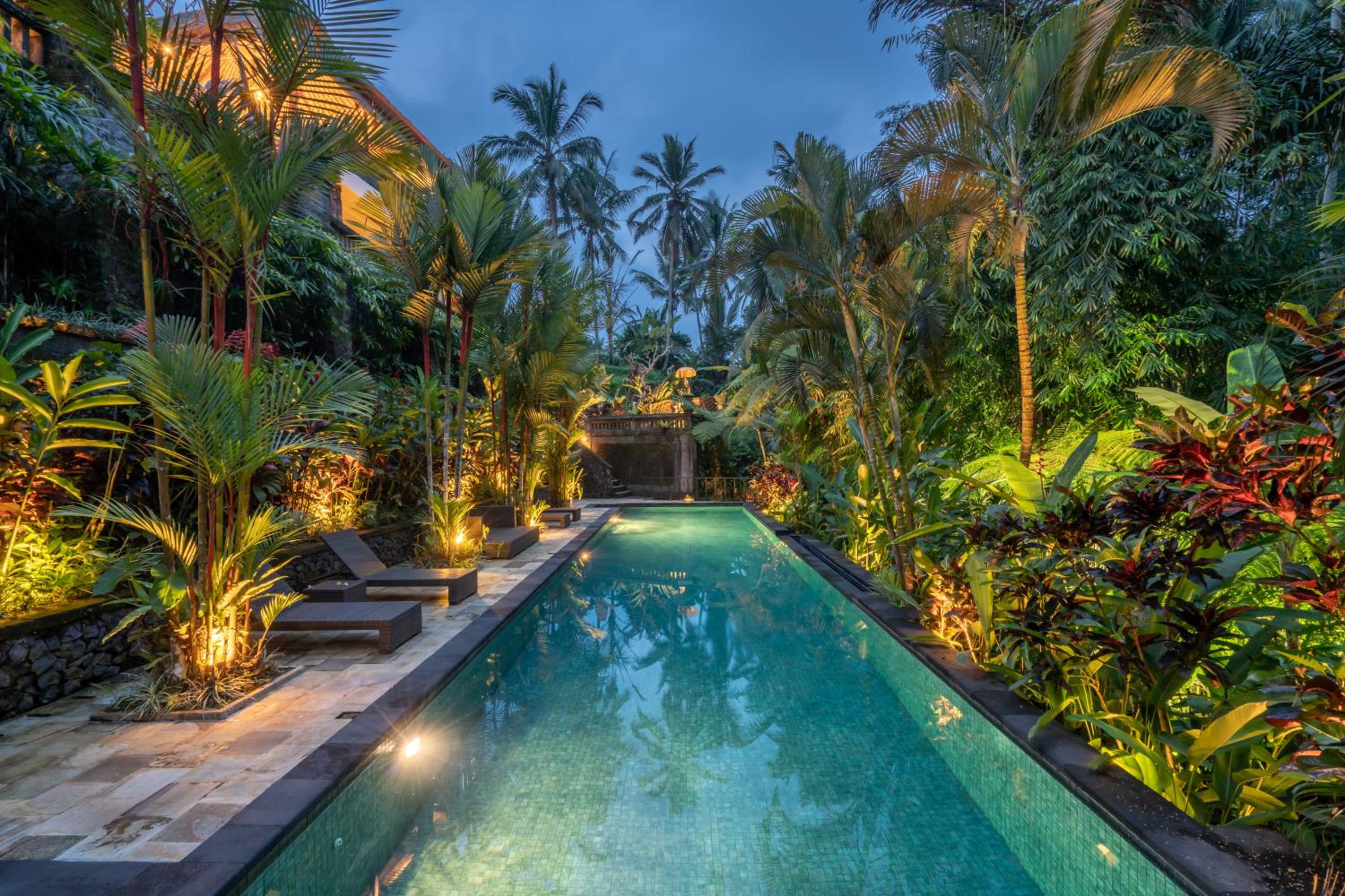 Villa with Private Pool - Photo 9
