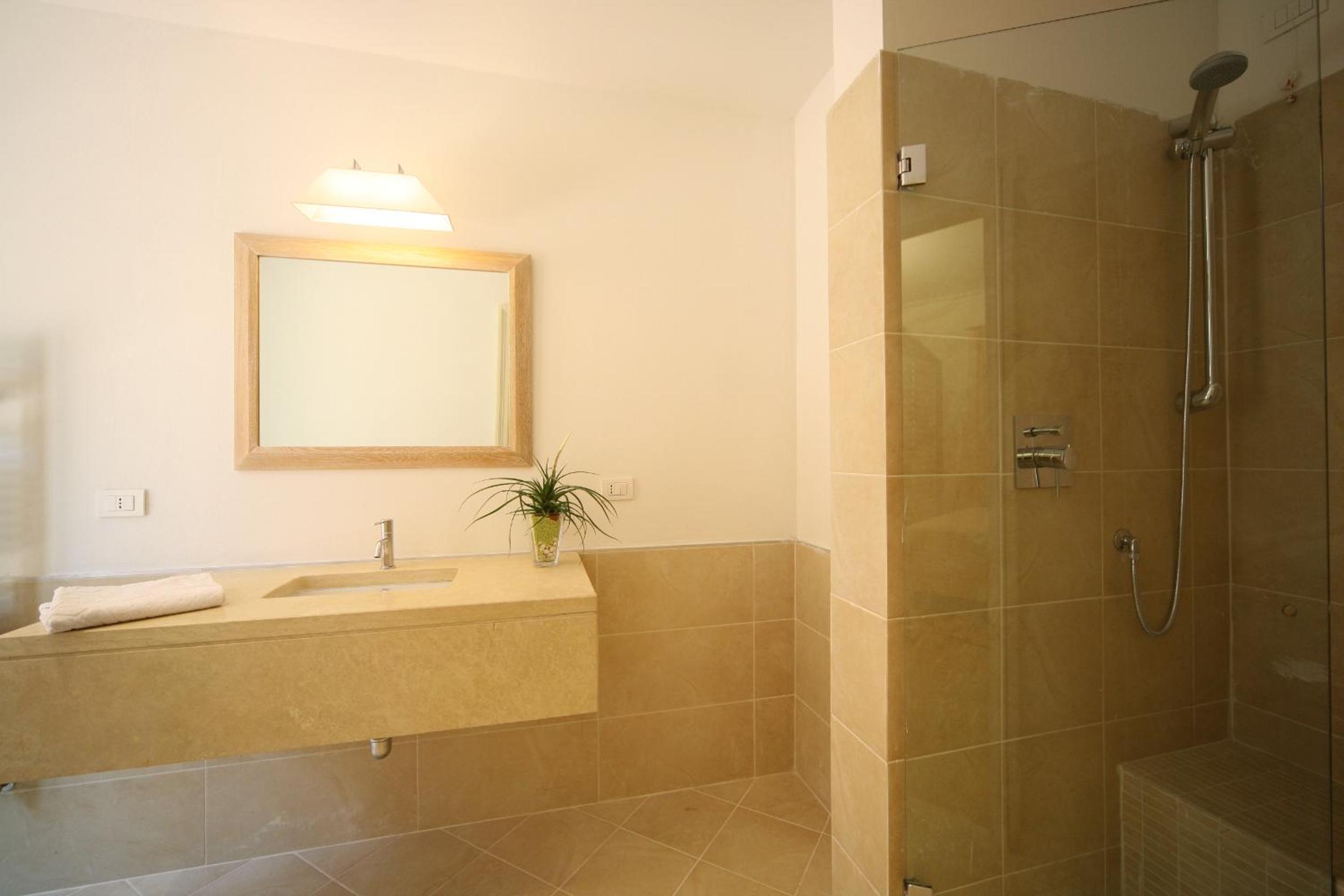 Two-Bedroom Apartment - Photo 31