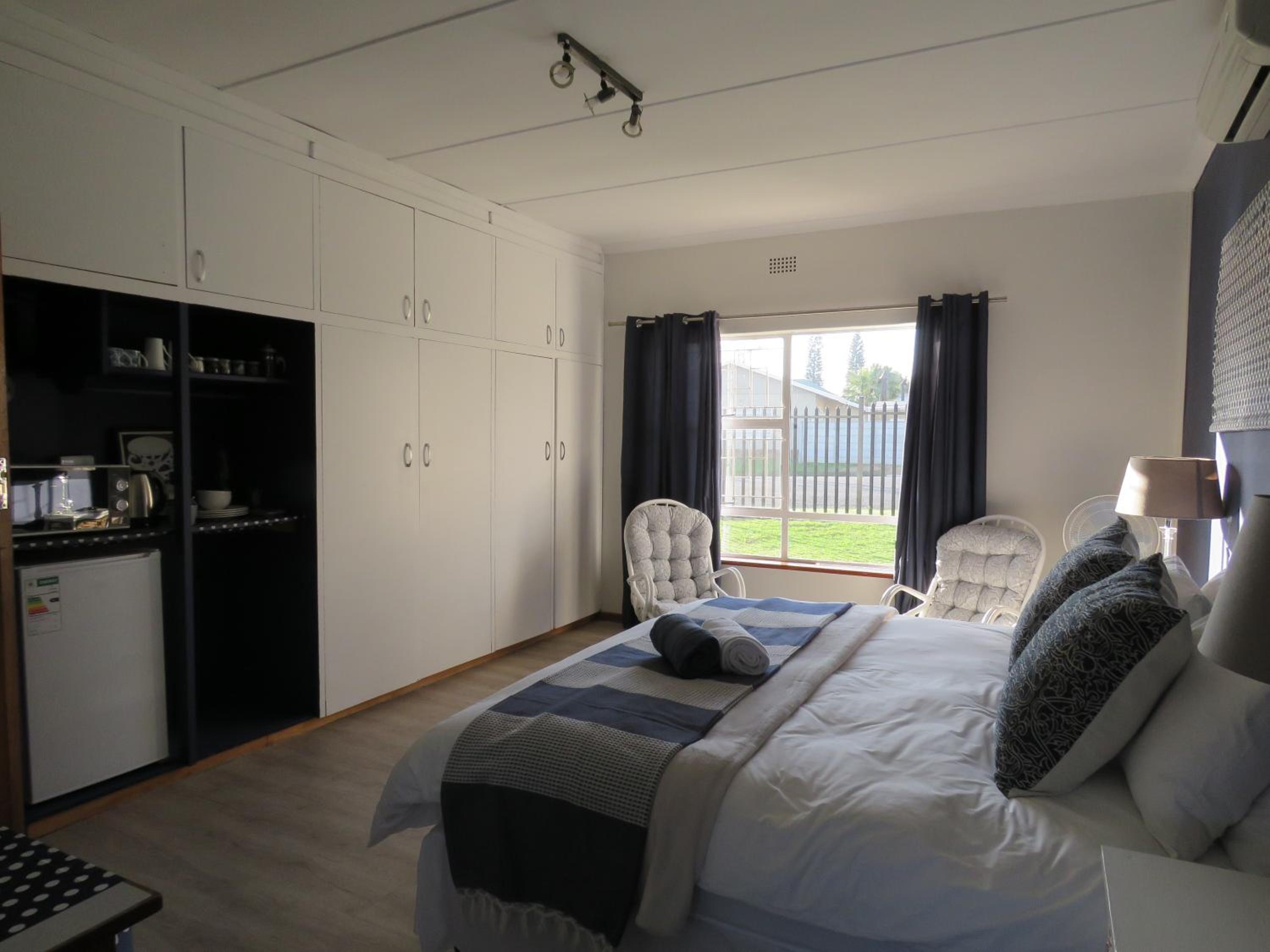 Standard King Room - Photo 1