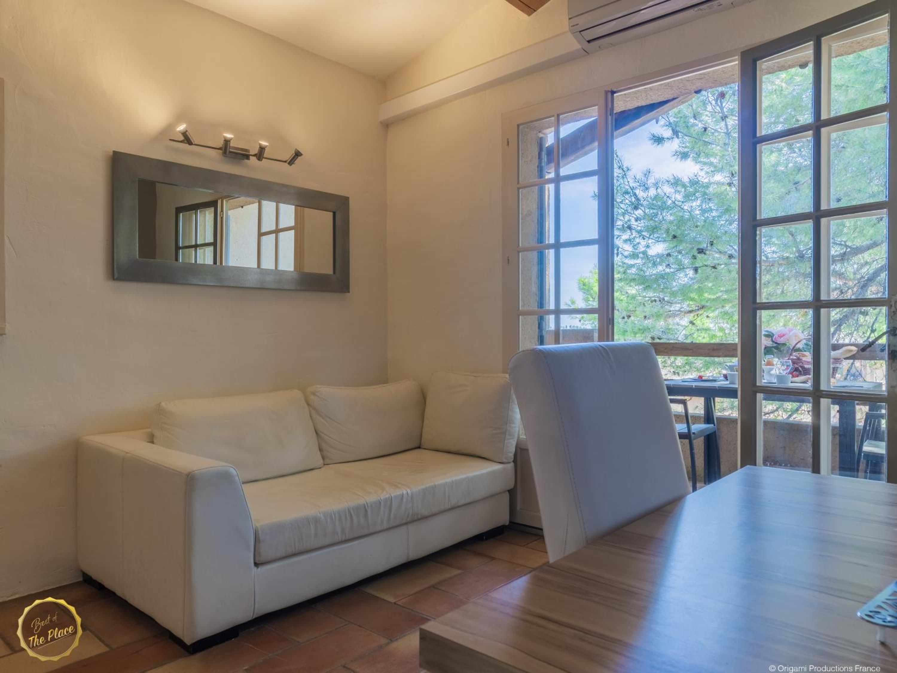  One-Bedroom Apartment with Private Terrace (2 Adults) photo 3