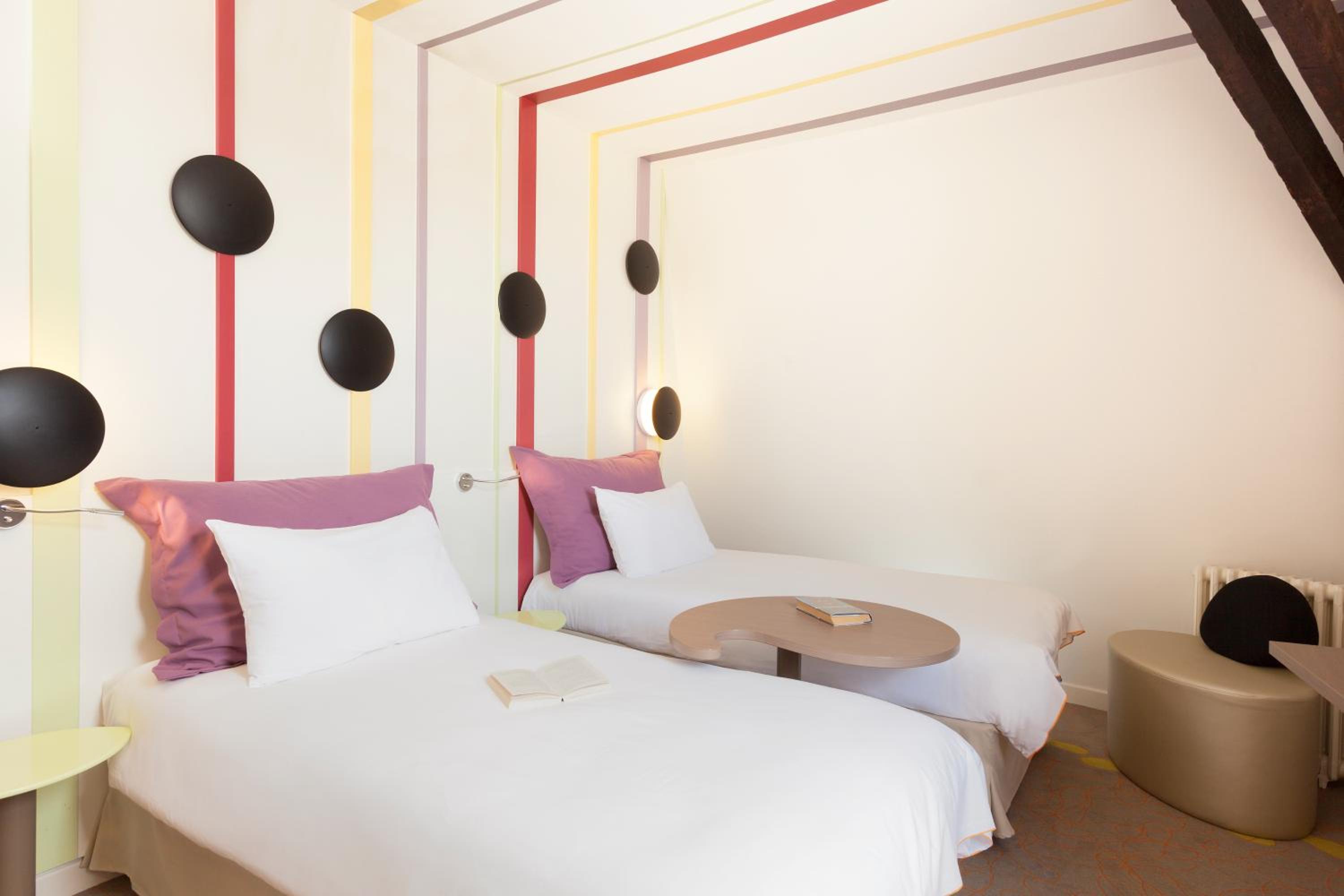 Standard Room with 2 Single Beds - Breakfast included - Photo 4