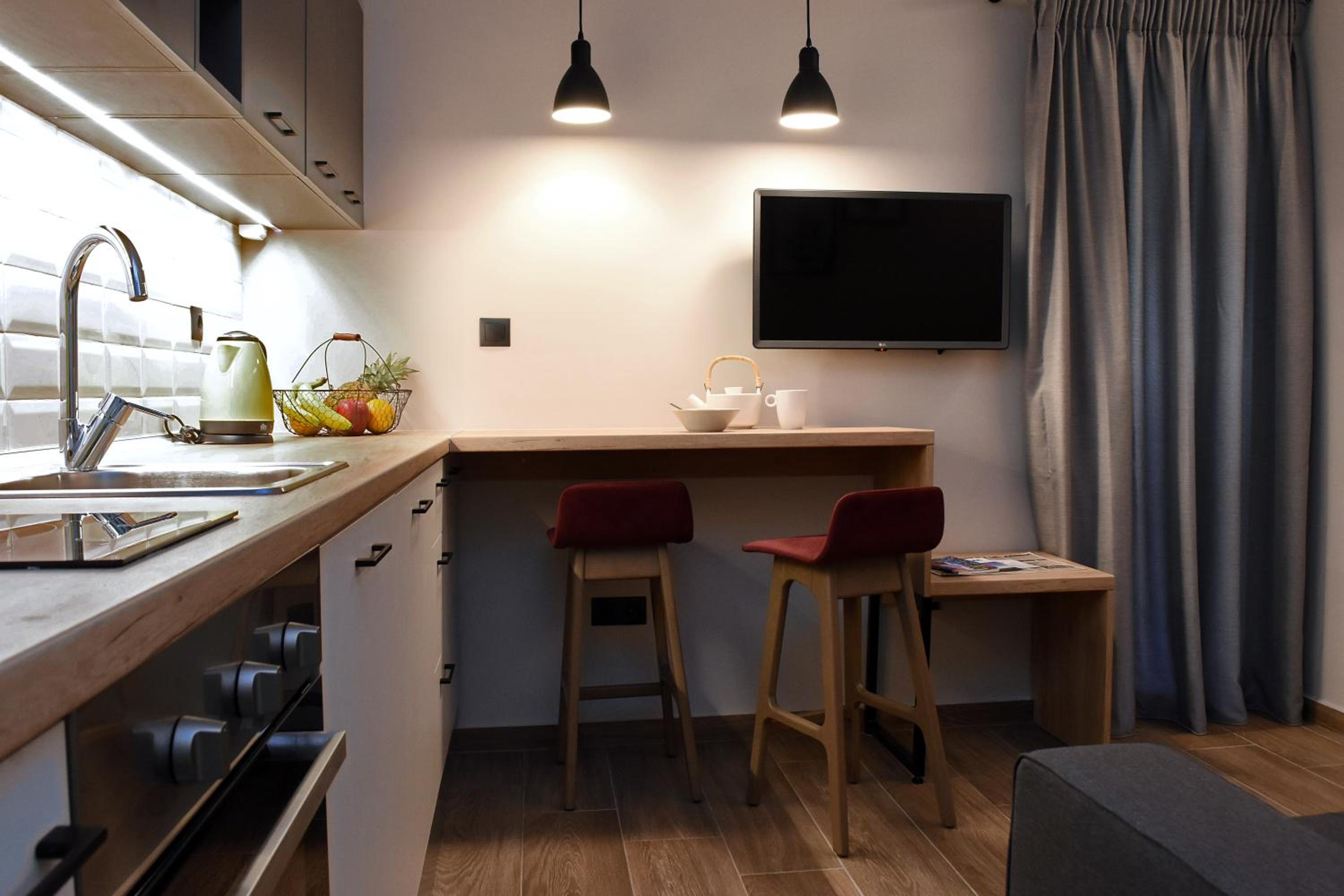 One-Bedroom Apartment - Photo 13