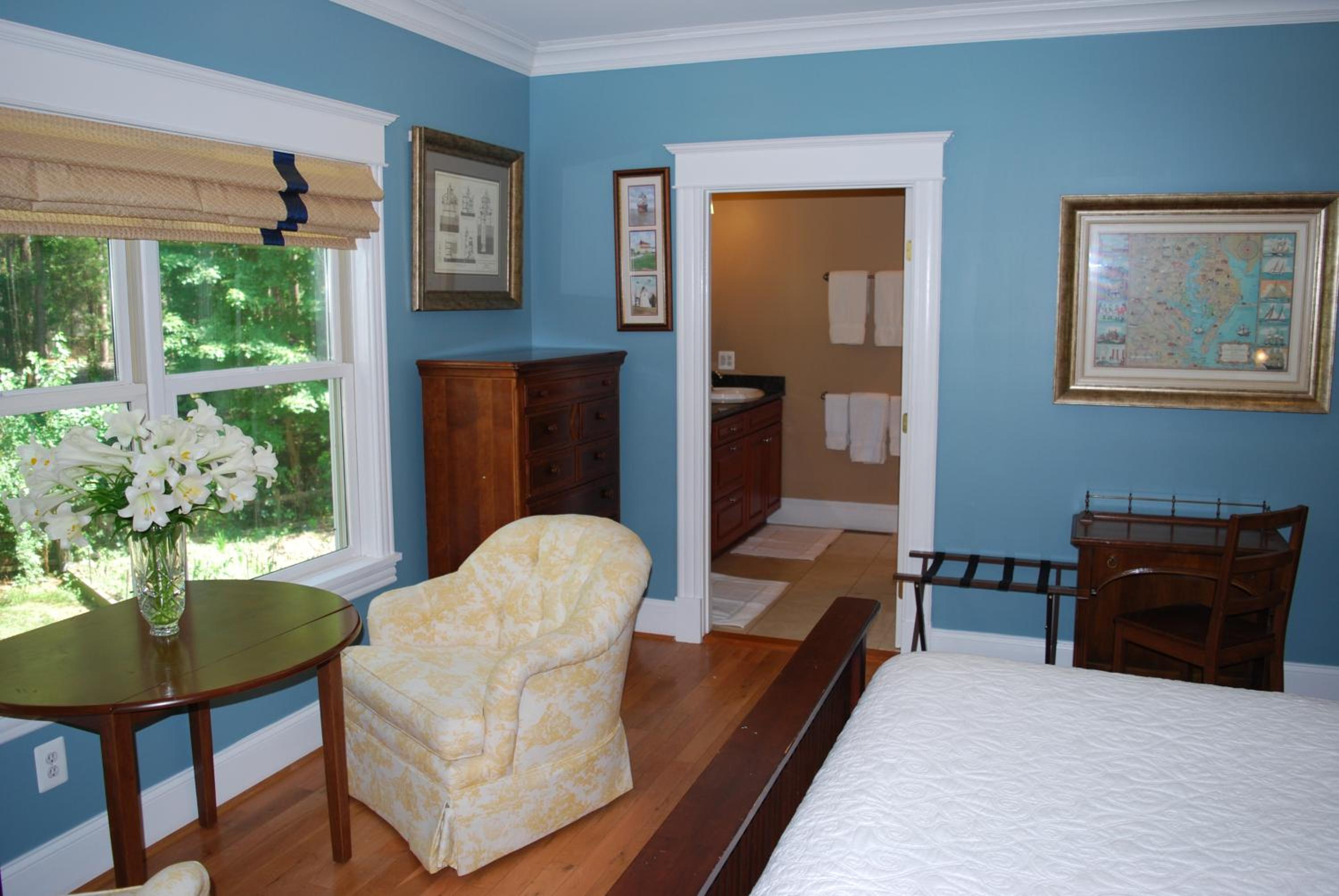 Deluxe King Room - Photo 5