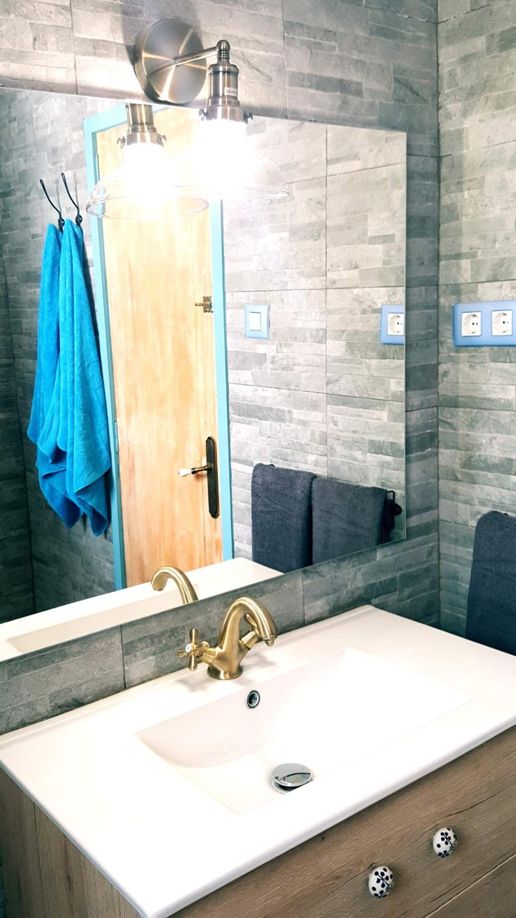 Three-Bedroom Apartment - Photo 4