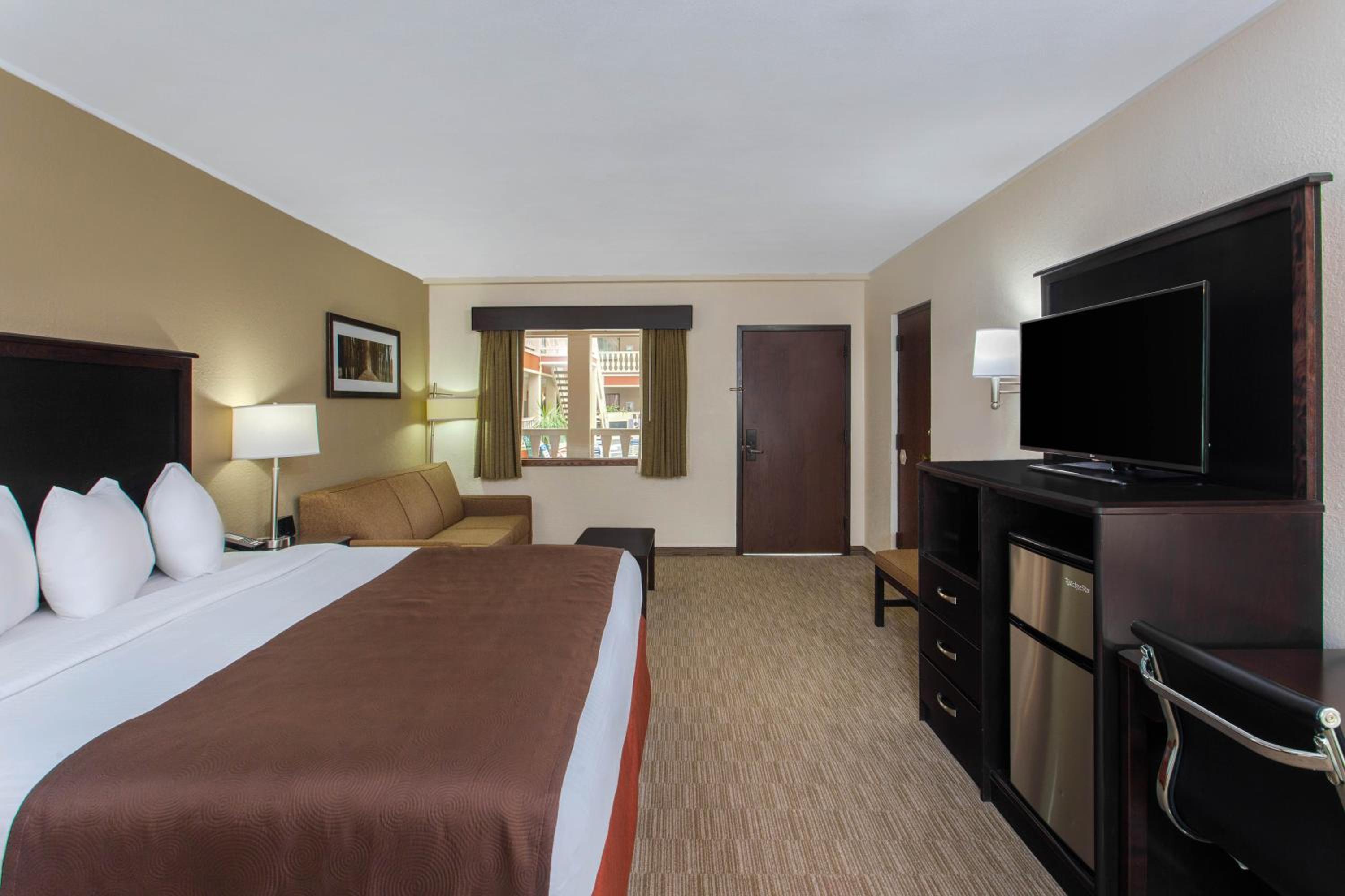 Superior King Room - Non-Smoking - Photo 1