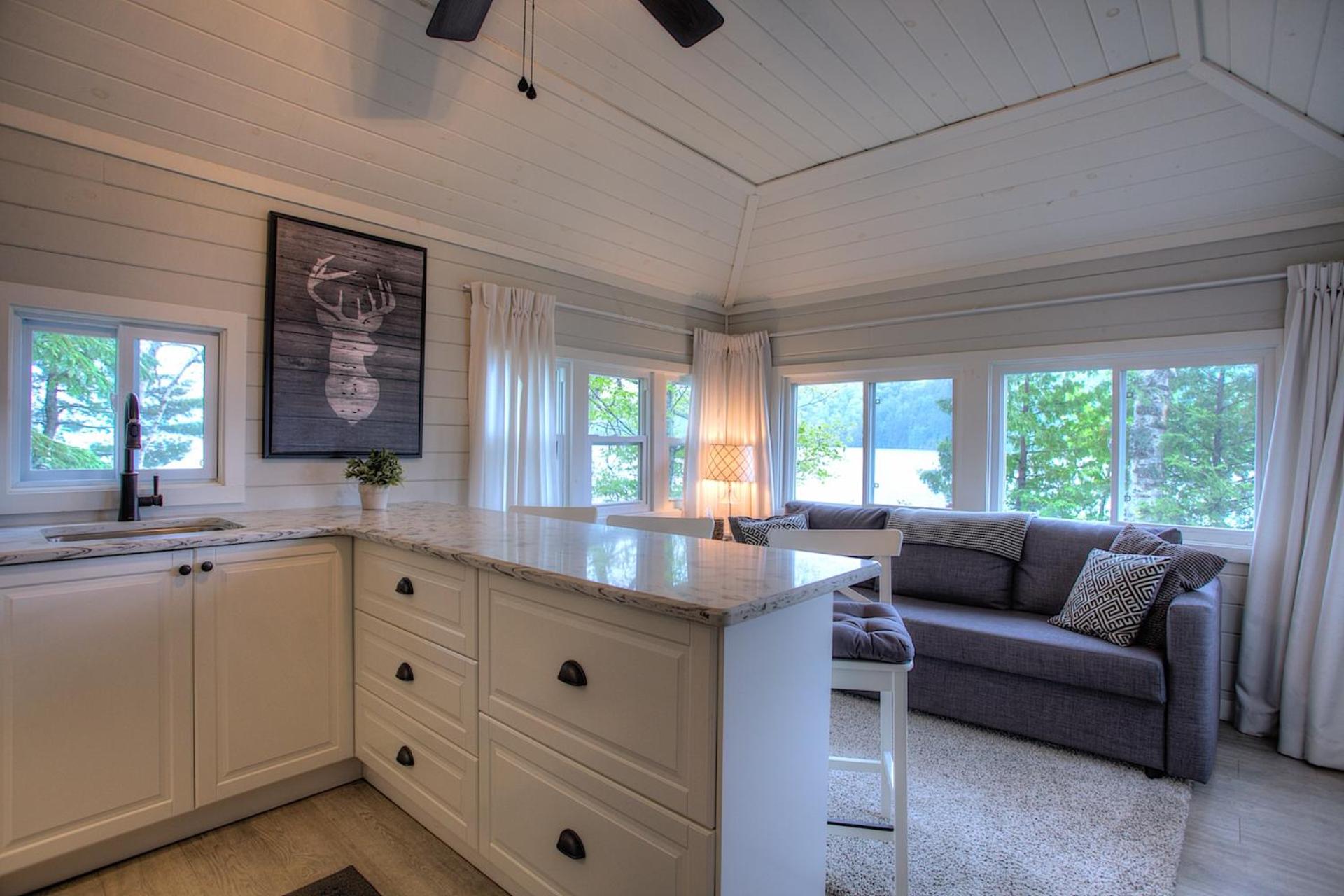 One-Bedroom Bungalow photo 1