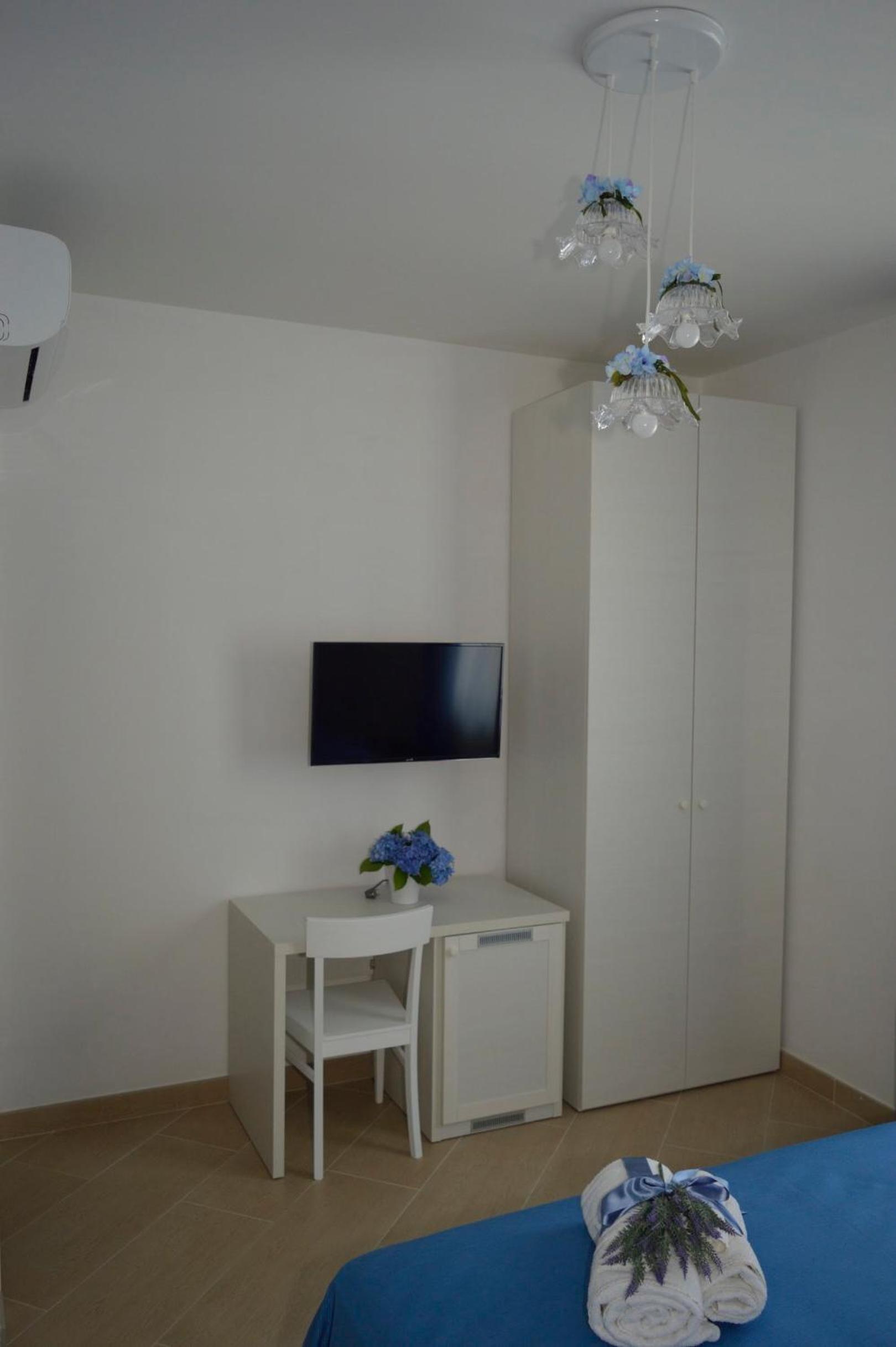 Comfort Quadruple Room - Photo 9