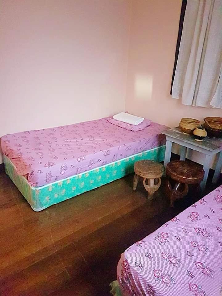 Budget Twin Room - Photo 2