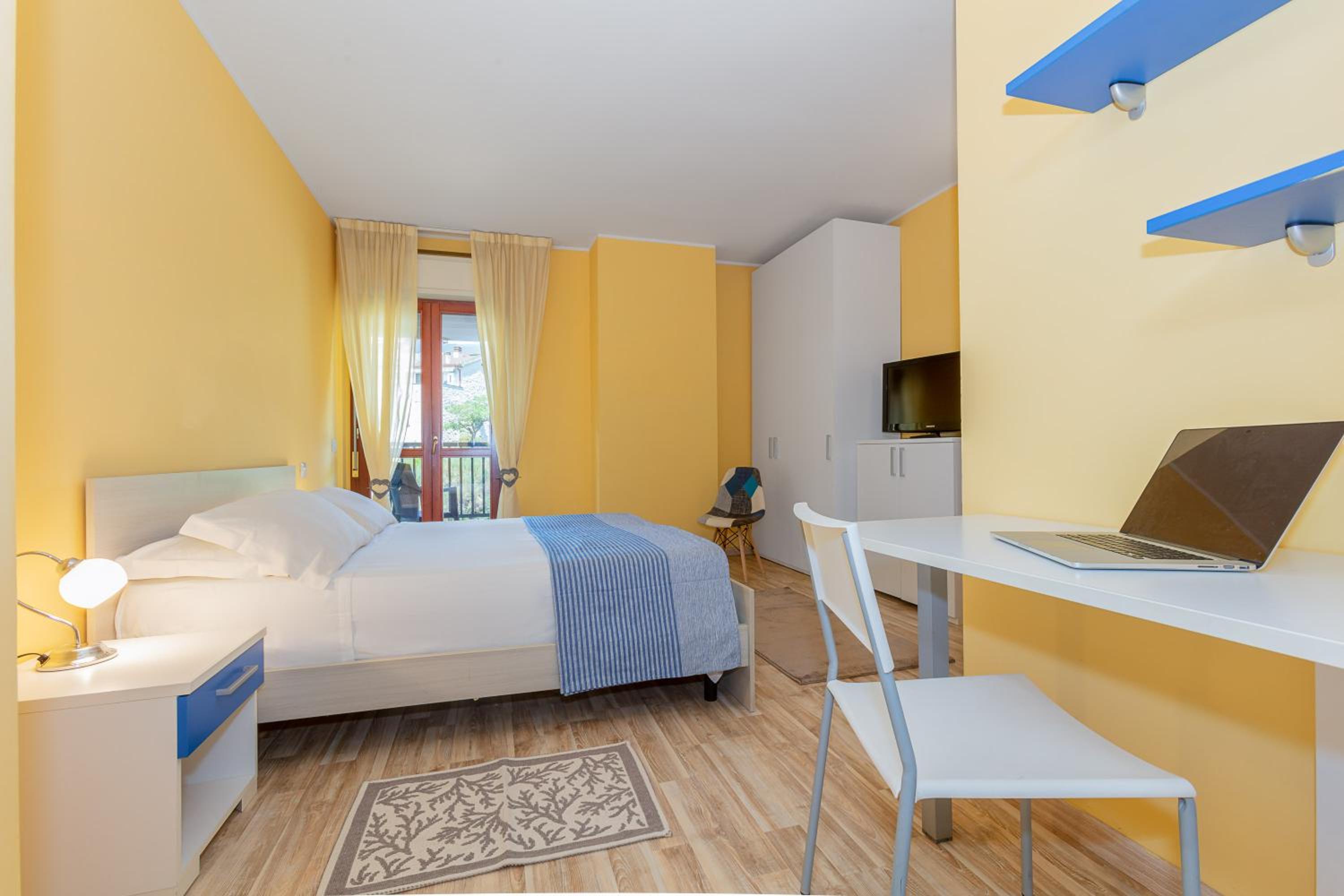 Apartment with Balcony