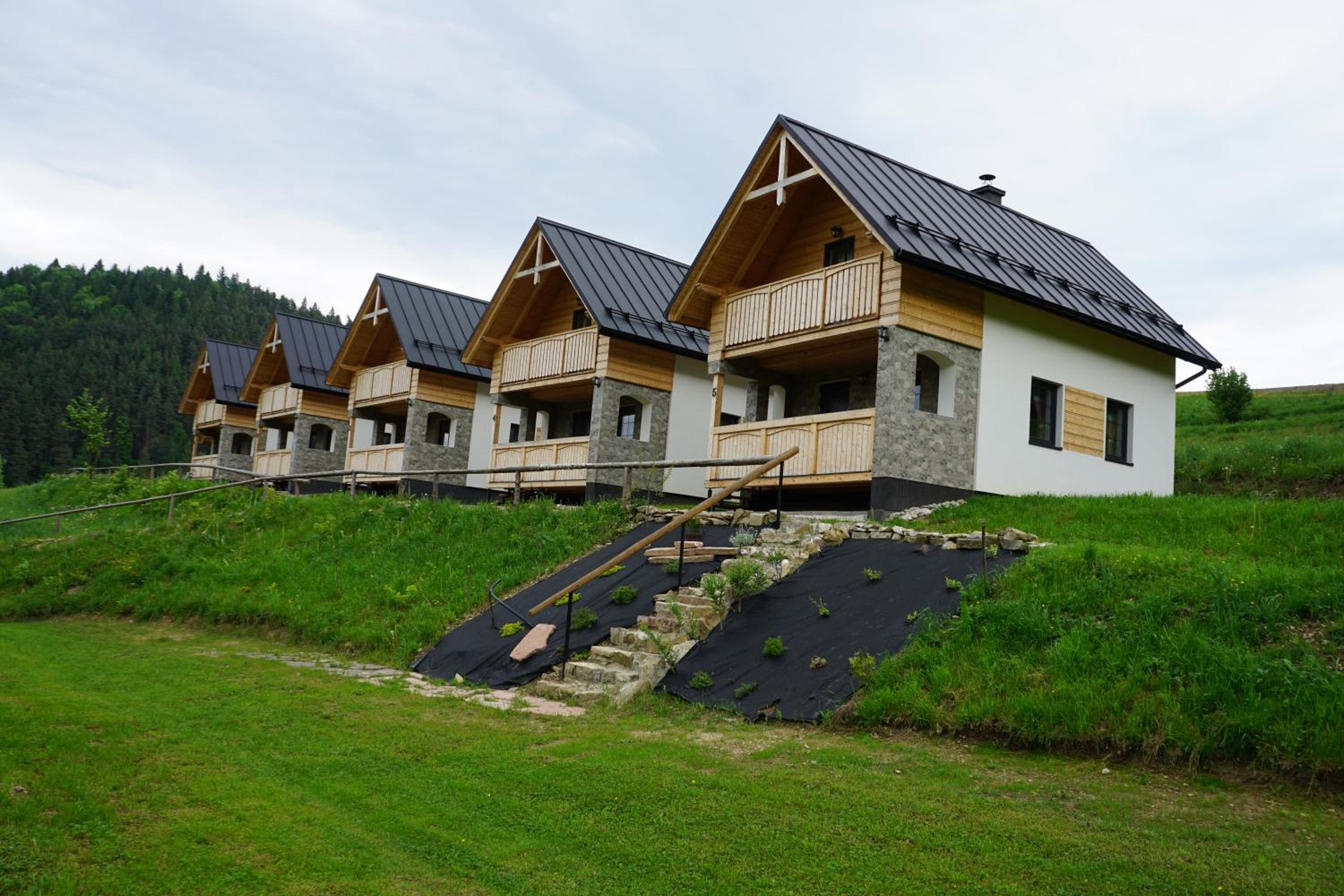 Suite with Mountain View - Photo 8