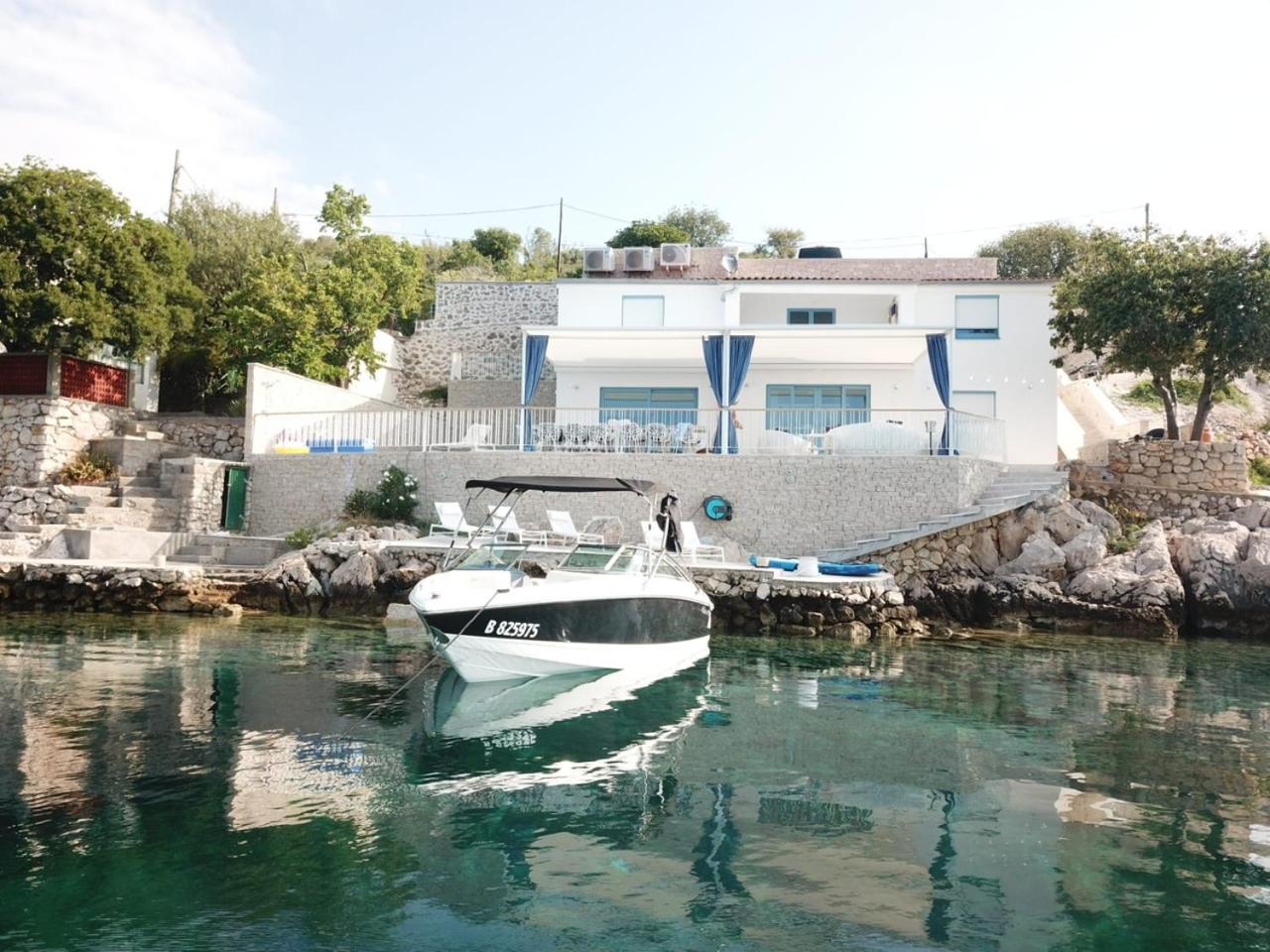 Superior Villa photo 2