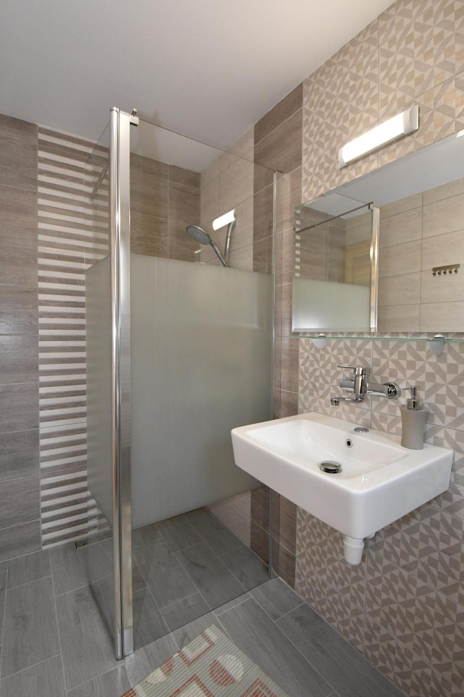 Suite with Mountain View - Photo 19