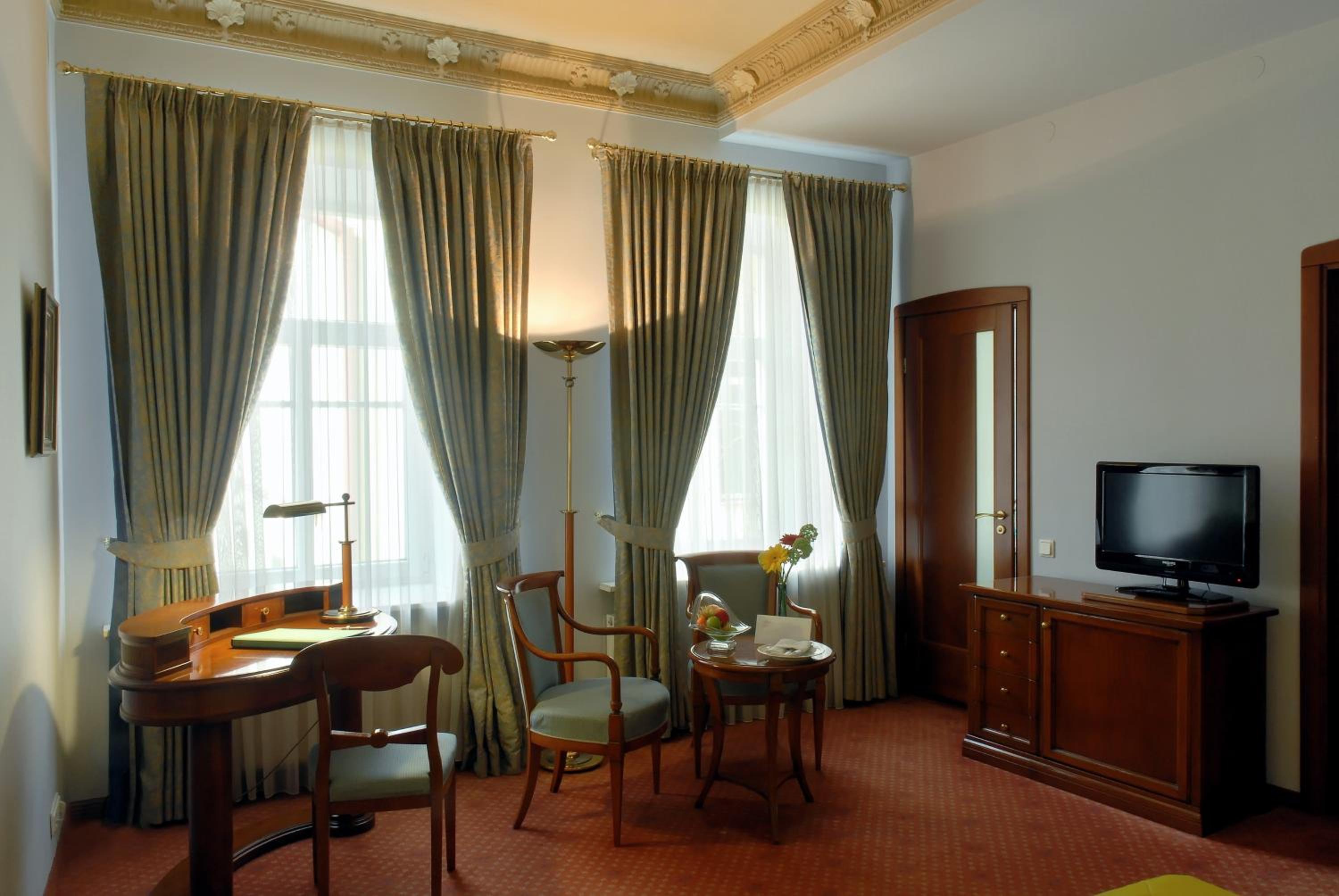 Business Double or Twin Room - Photo 8