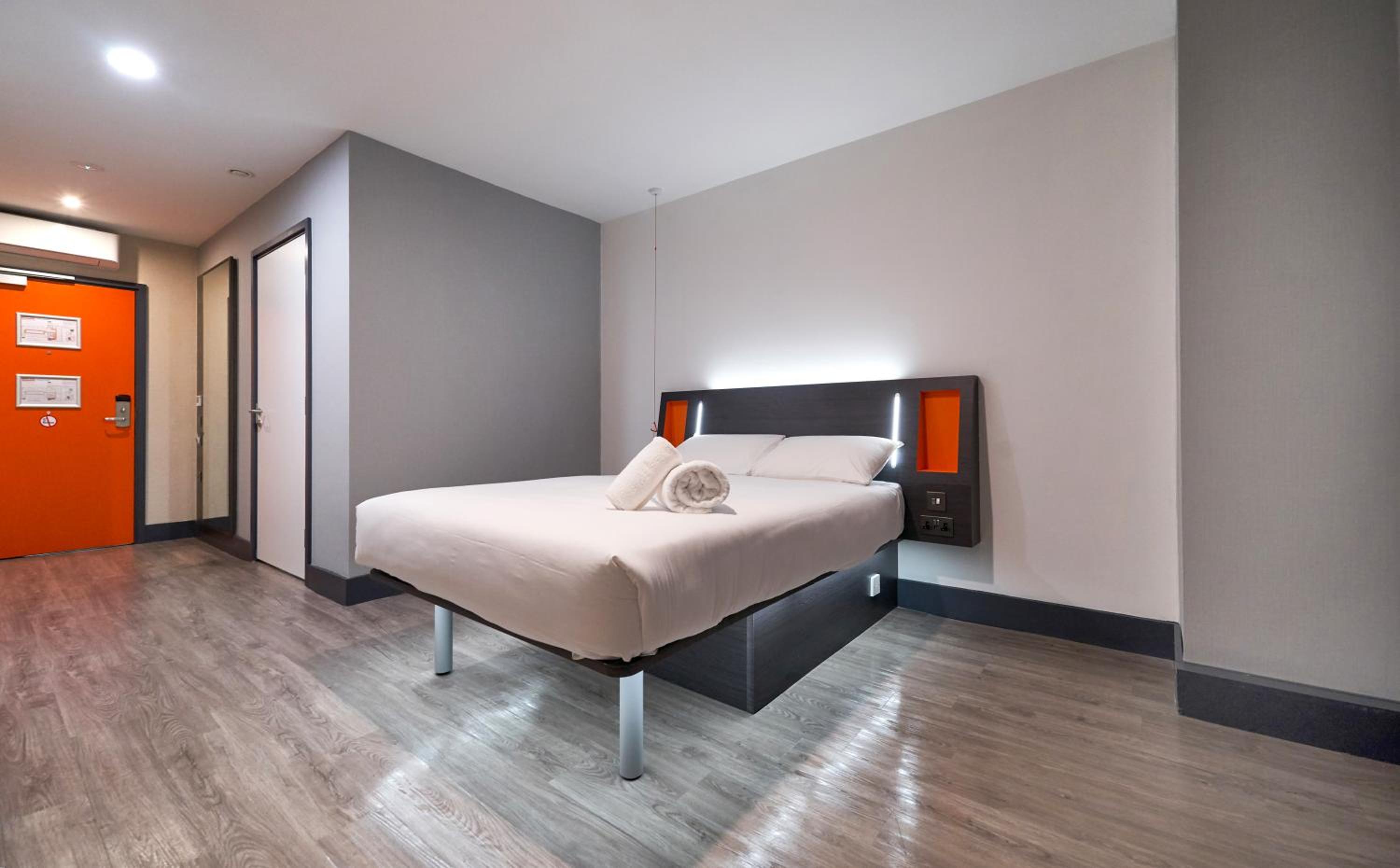Double Room - Disability Access - Photo 9