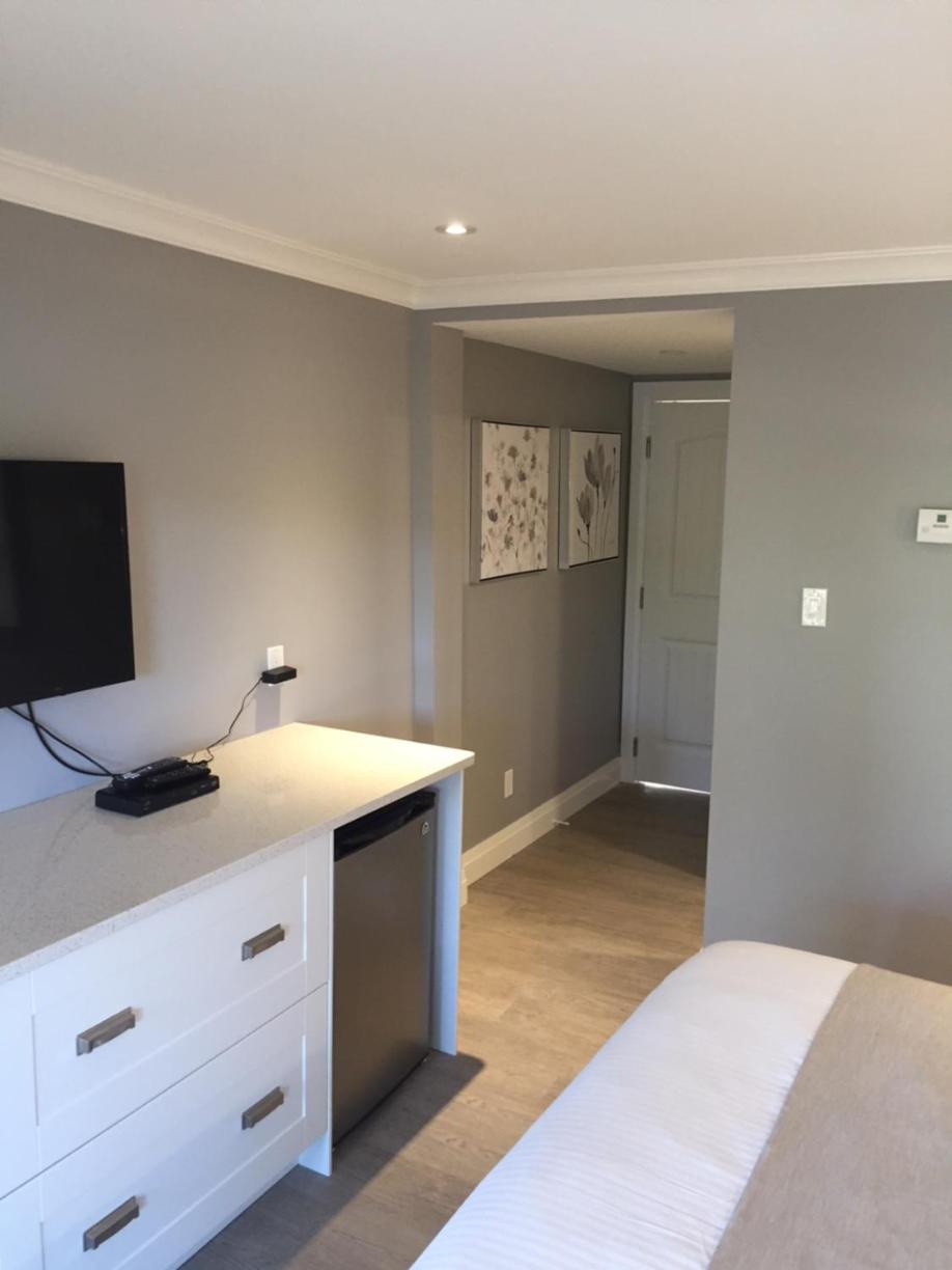 King Room with Lake View photo 2