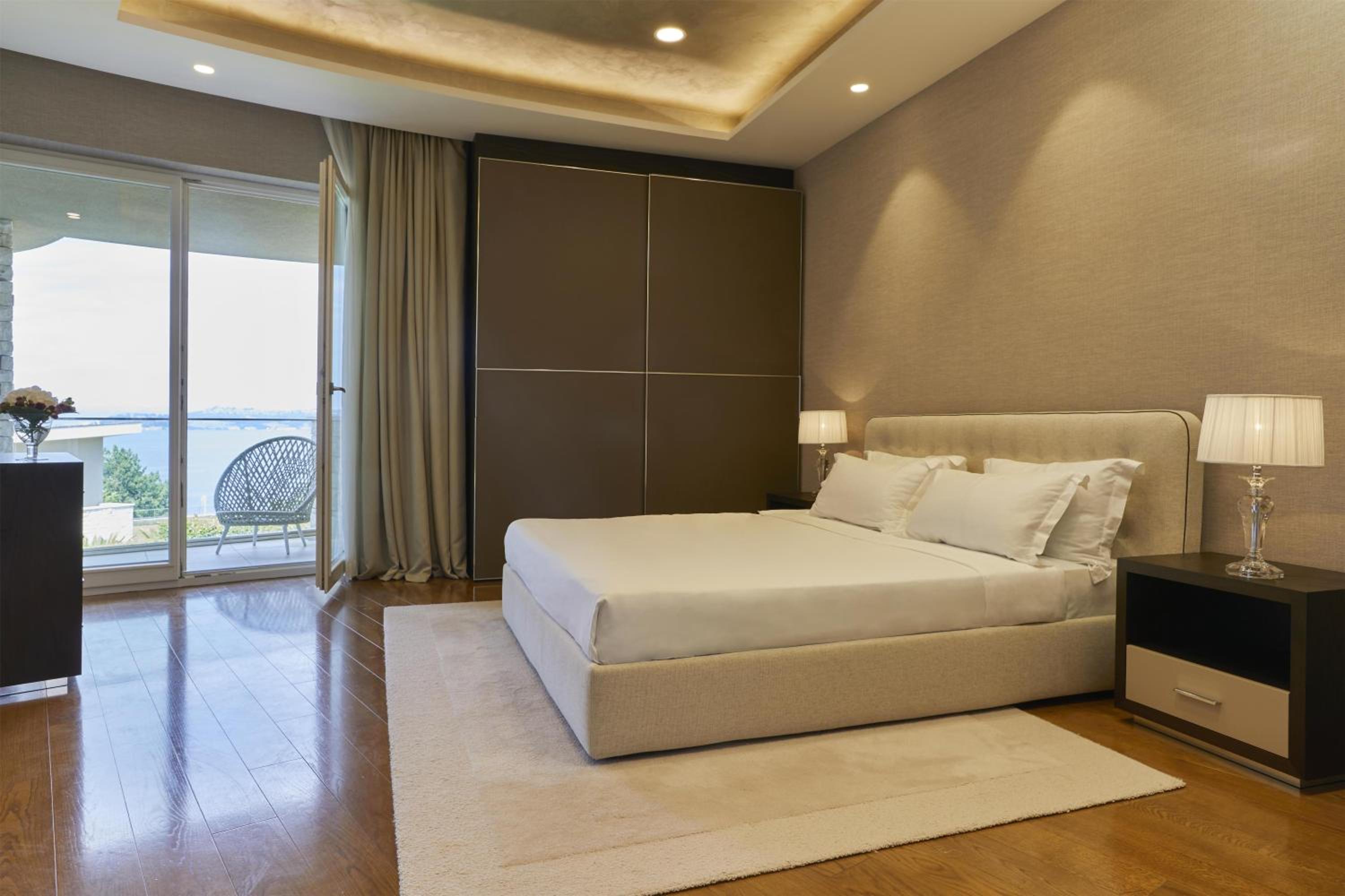 Four-Bedroom Villa with Pool and Sea View