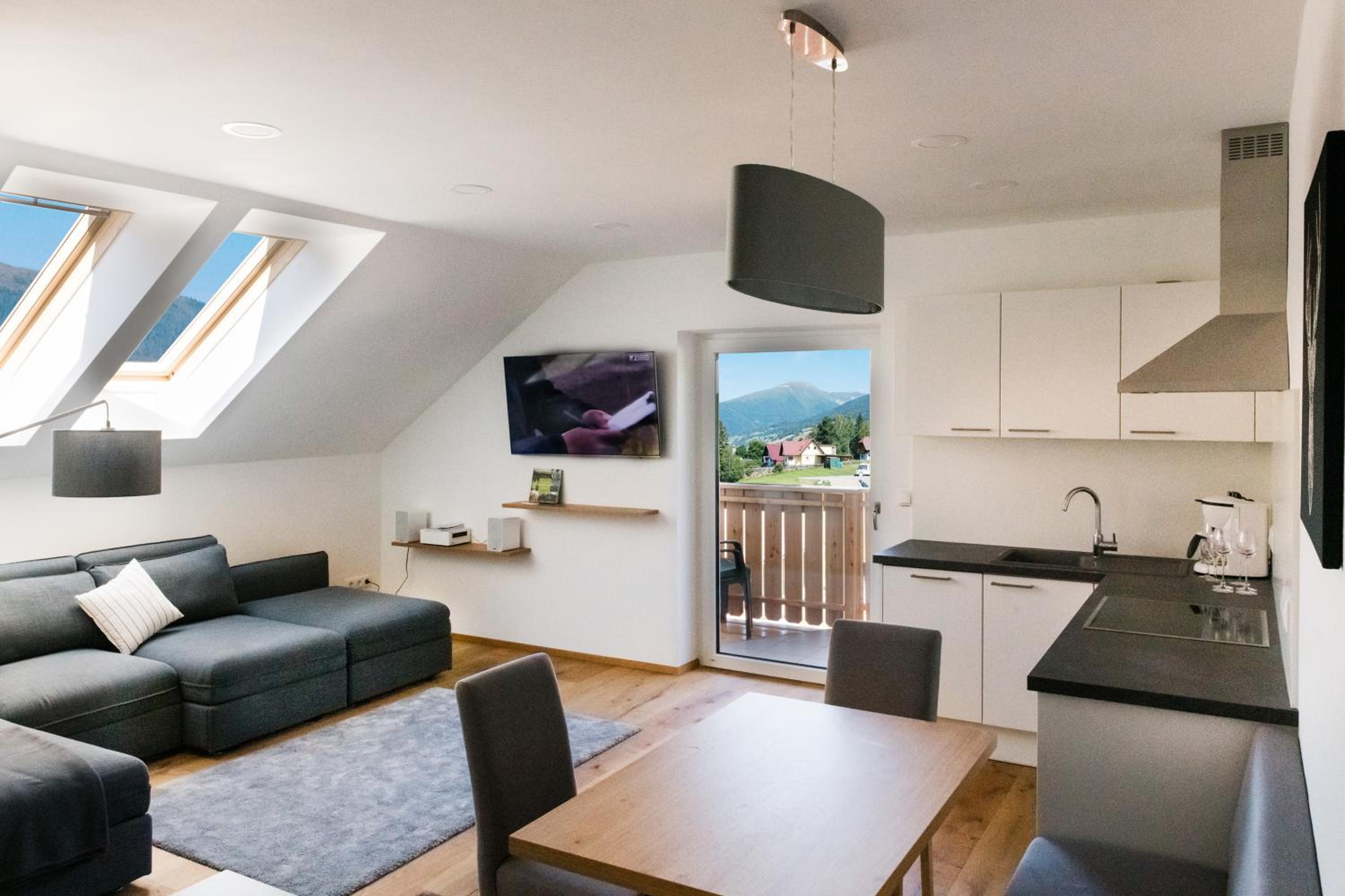 Apartment with Mountain View photo 1