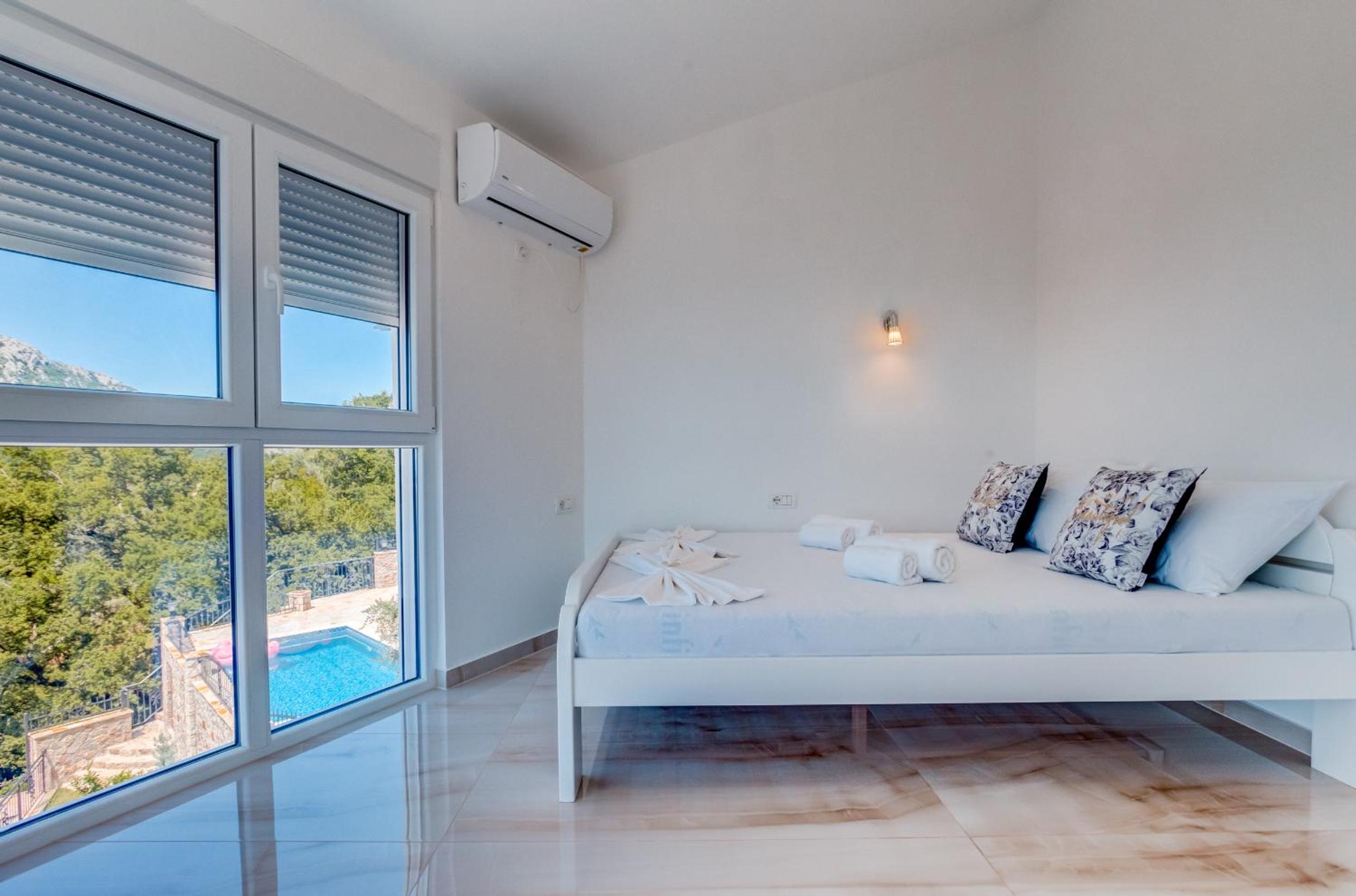 Villa with Private Pool photo 3