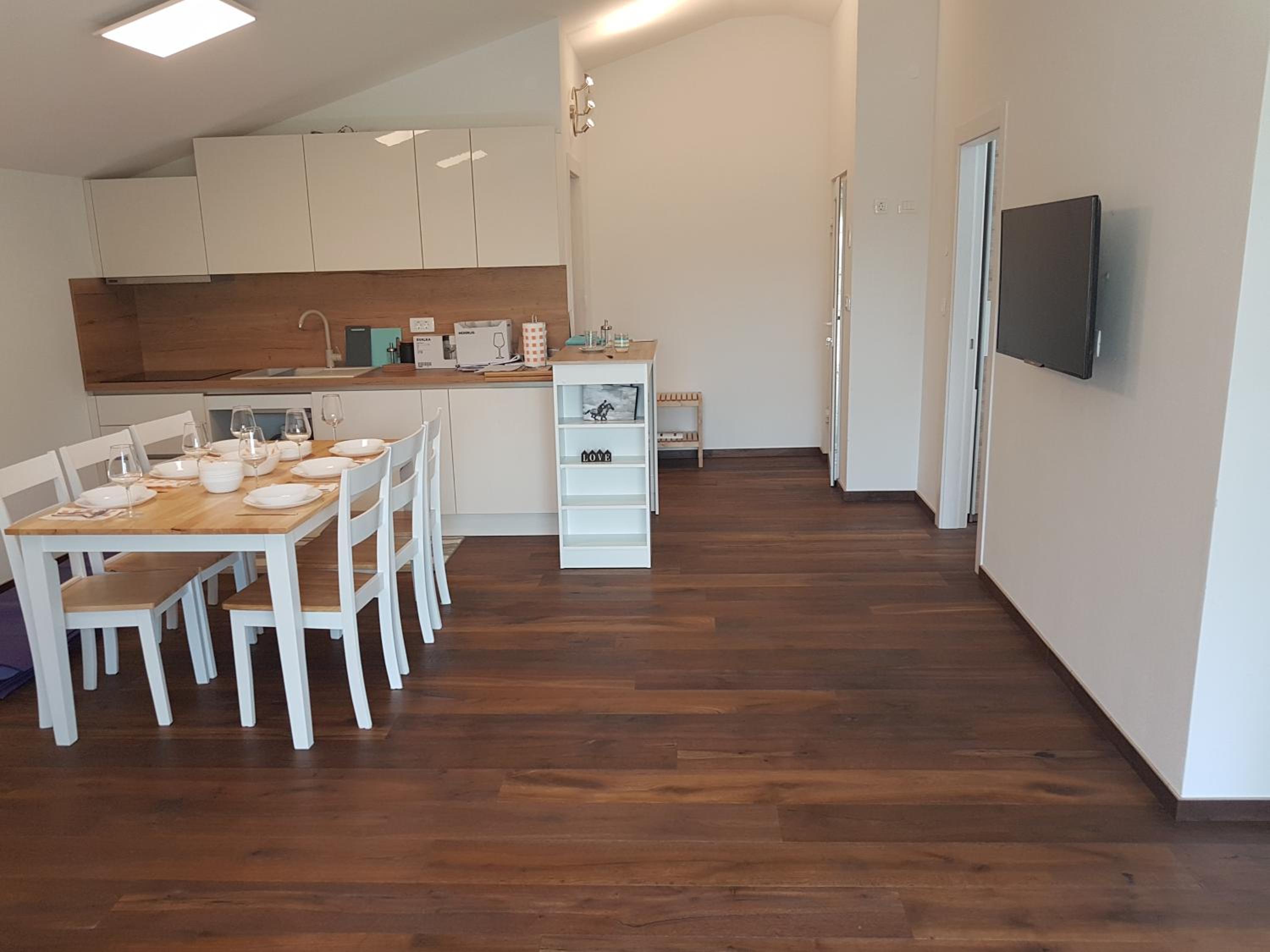 Two-Bedroom Apartment - Photo 9