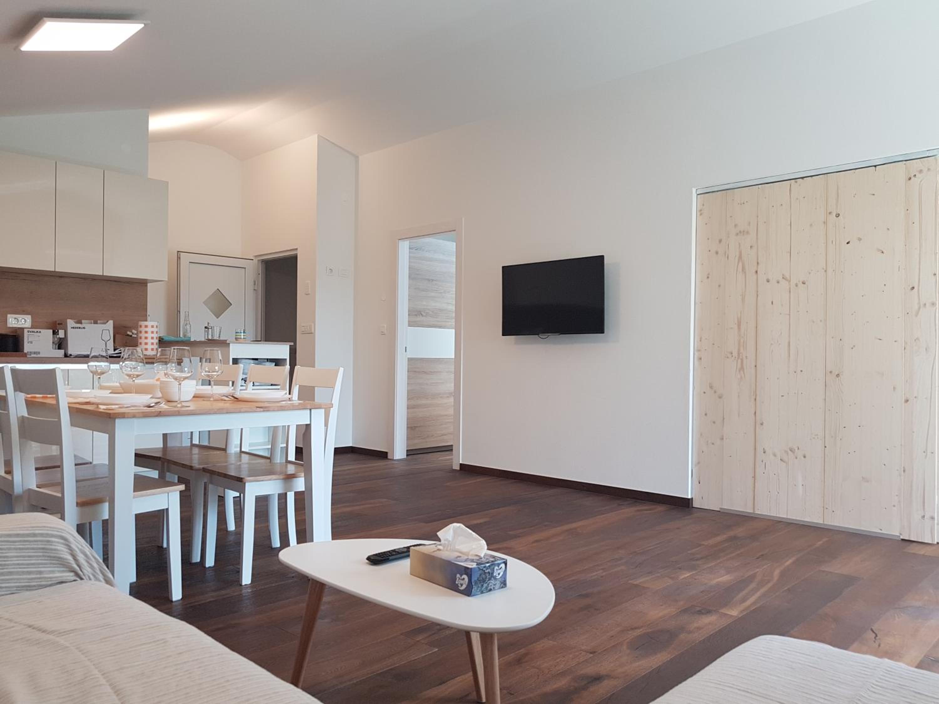 Two-Bedroom Apartment - Photo 7