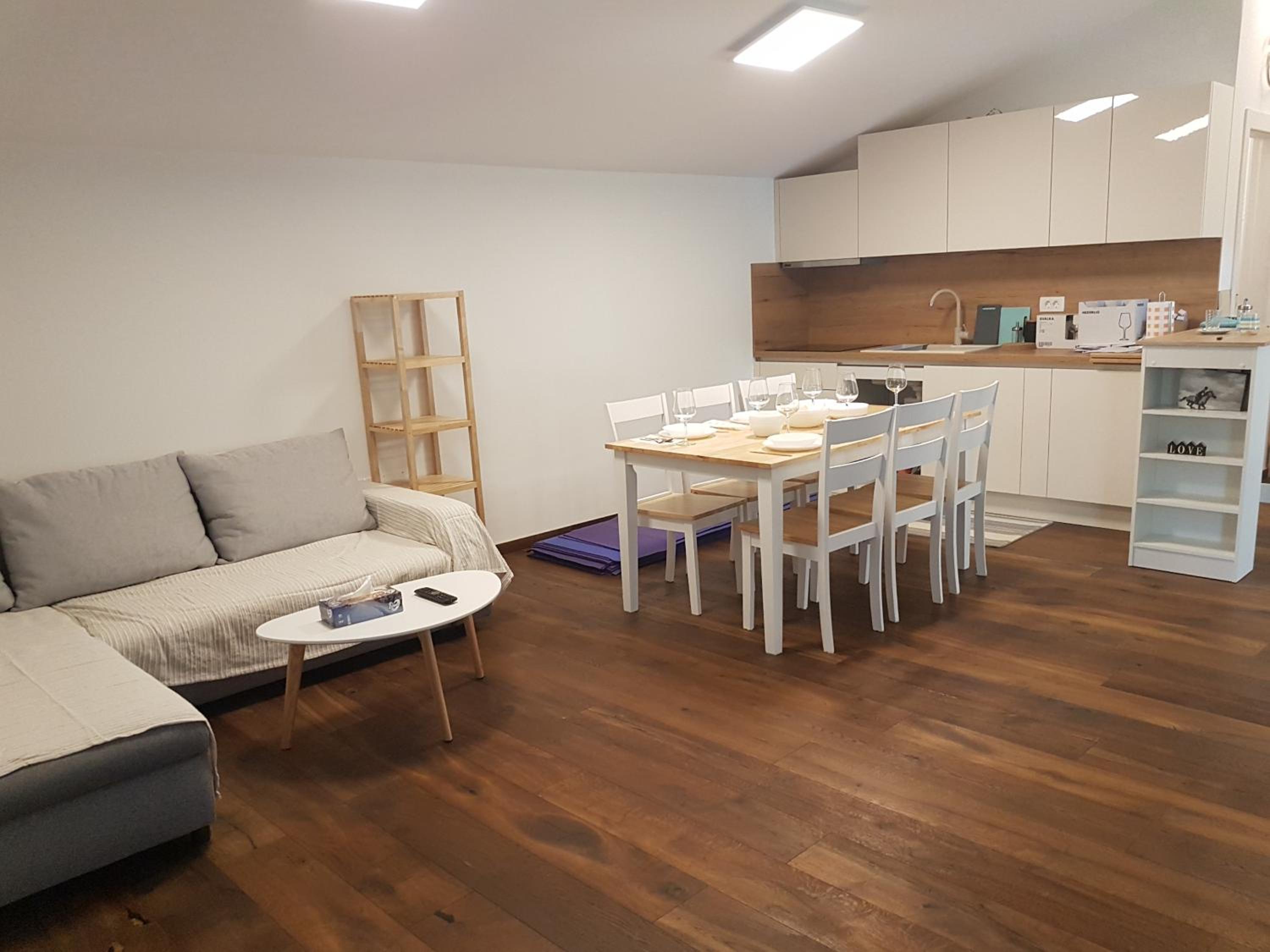 Two-Bedroom Apartment - Photo 6