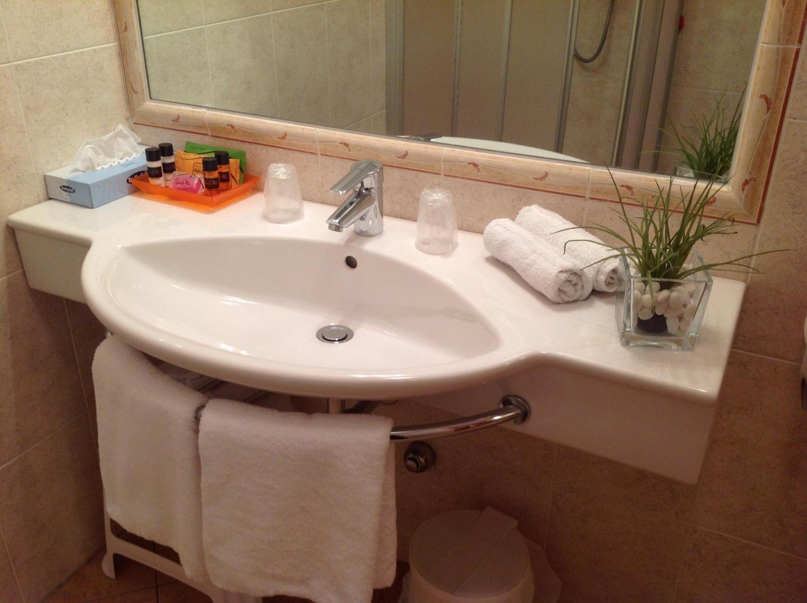 Superior Twin Room - Photo 3