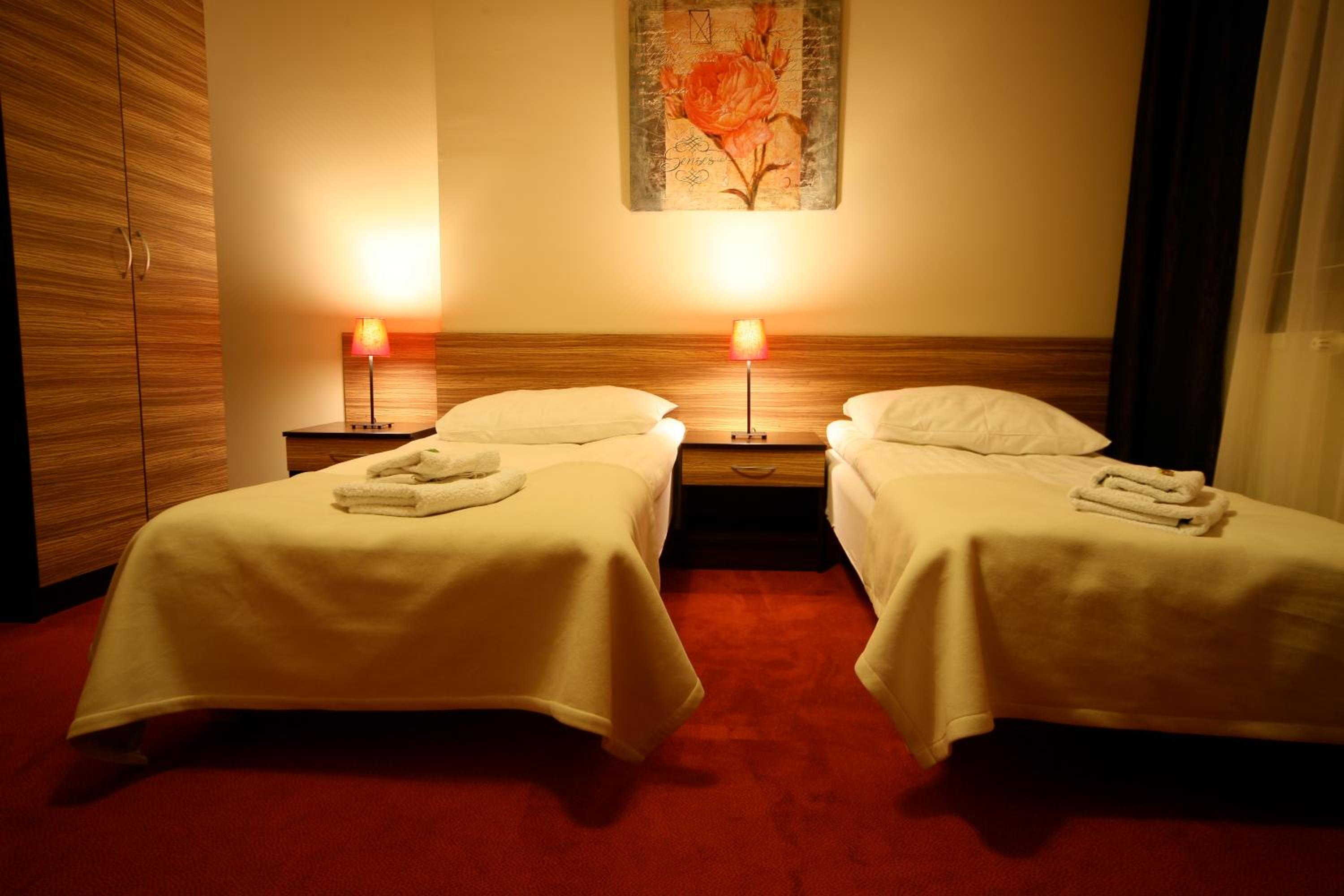 Double or Twin Room photo 2