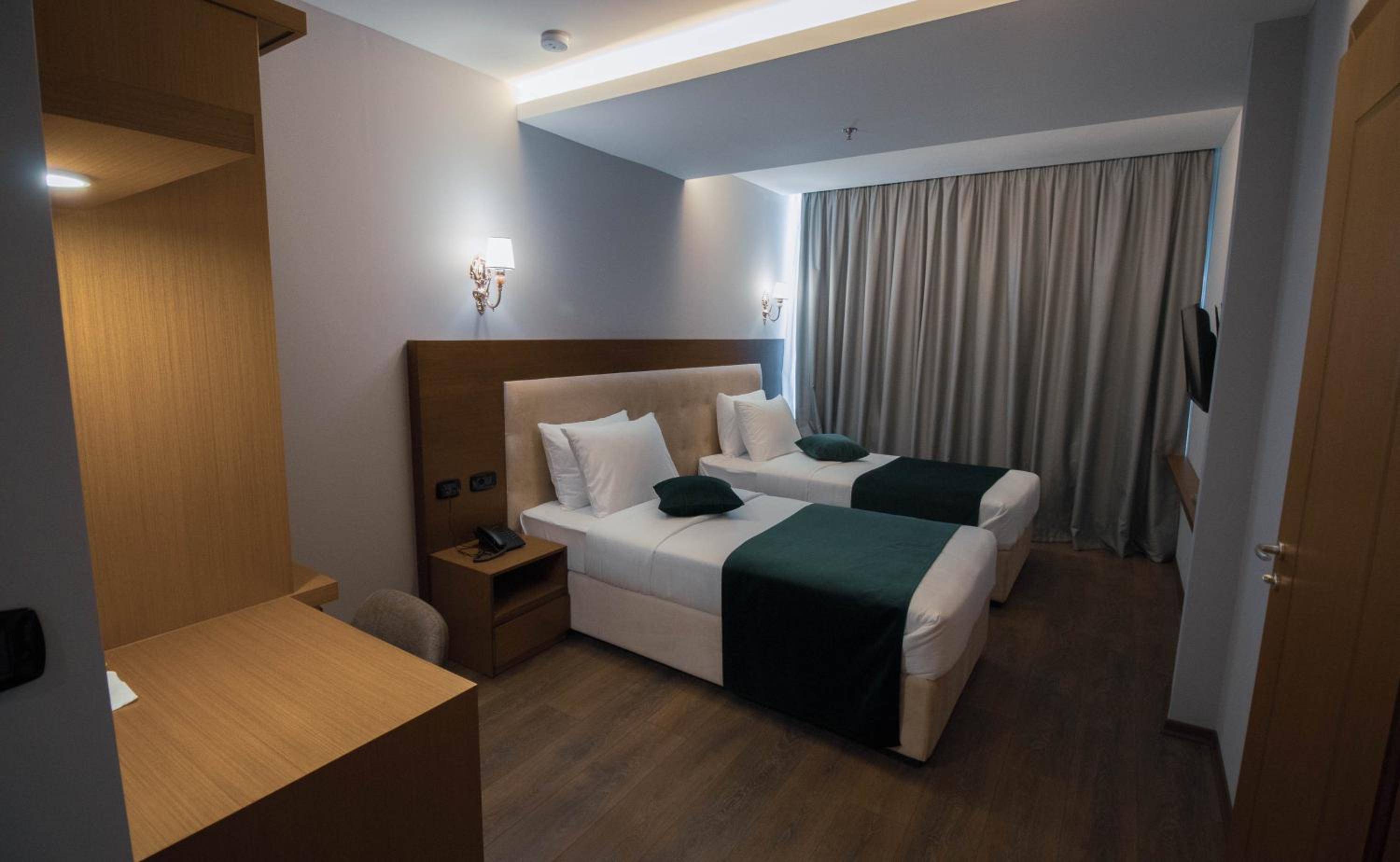 Standard Twin Room photo 3