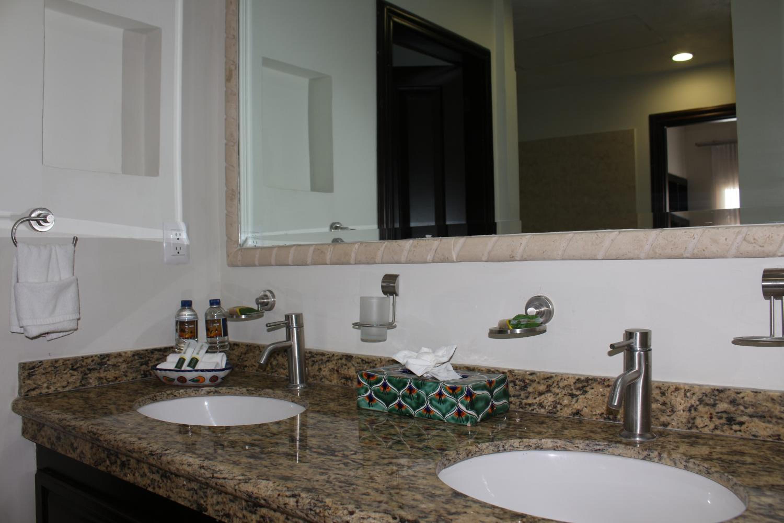 2 Queens Ocean View - Photo 7