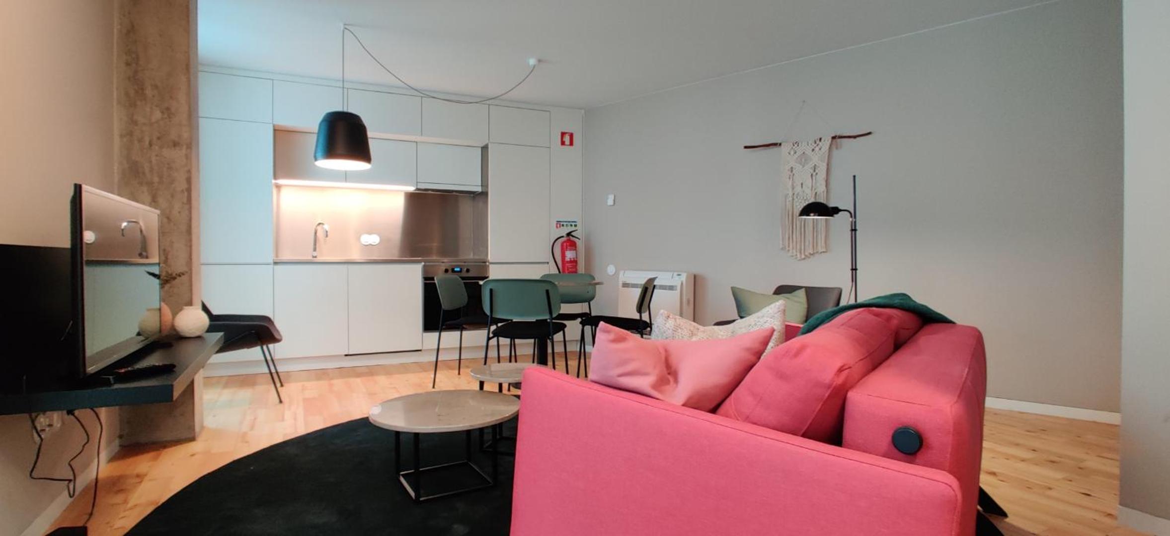 Studio Apartment - Photo 1