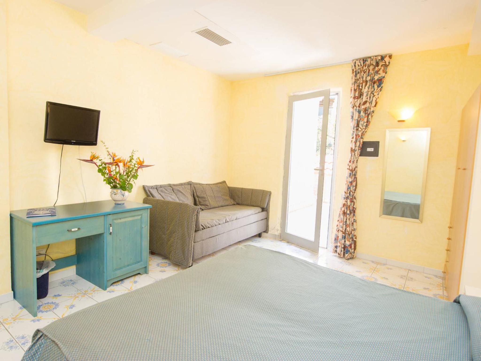 Quadruple Room - Photo 4