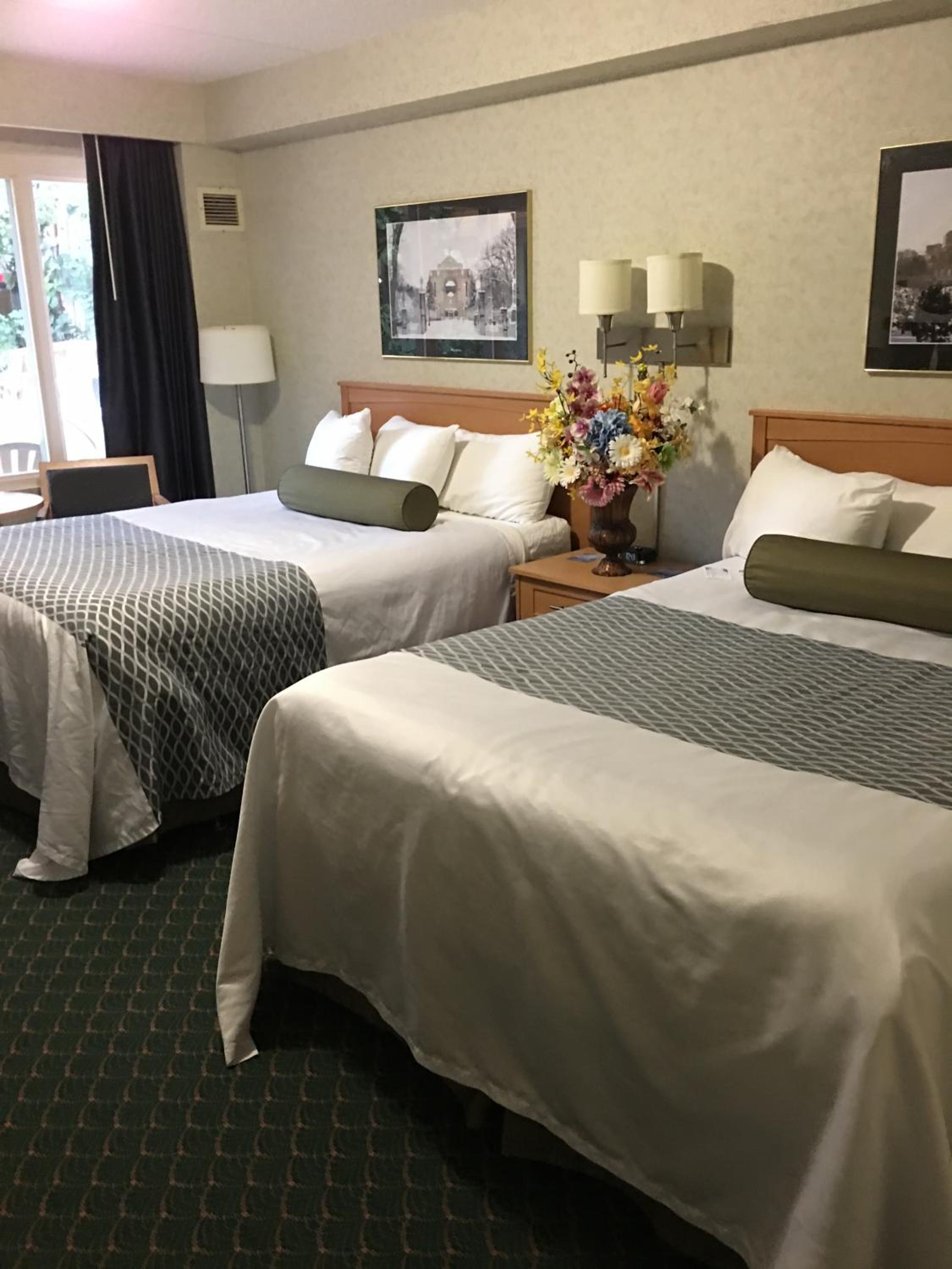 Deluxe Queen Room with Two Queen Beds - Non-Smoking - Photo 1